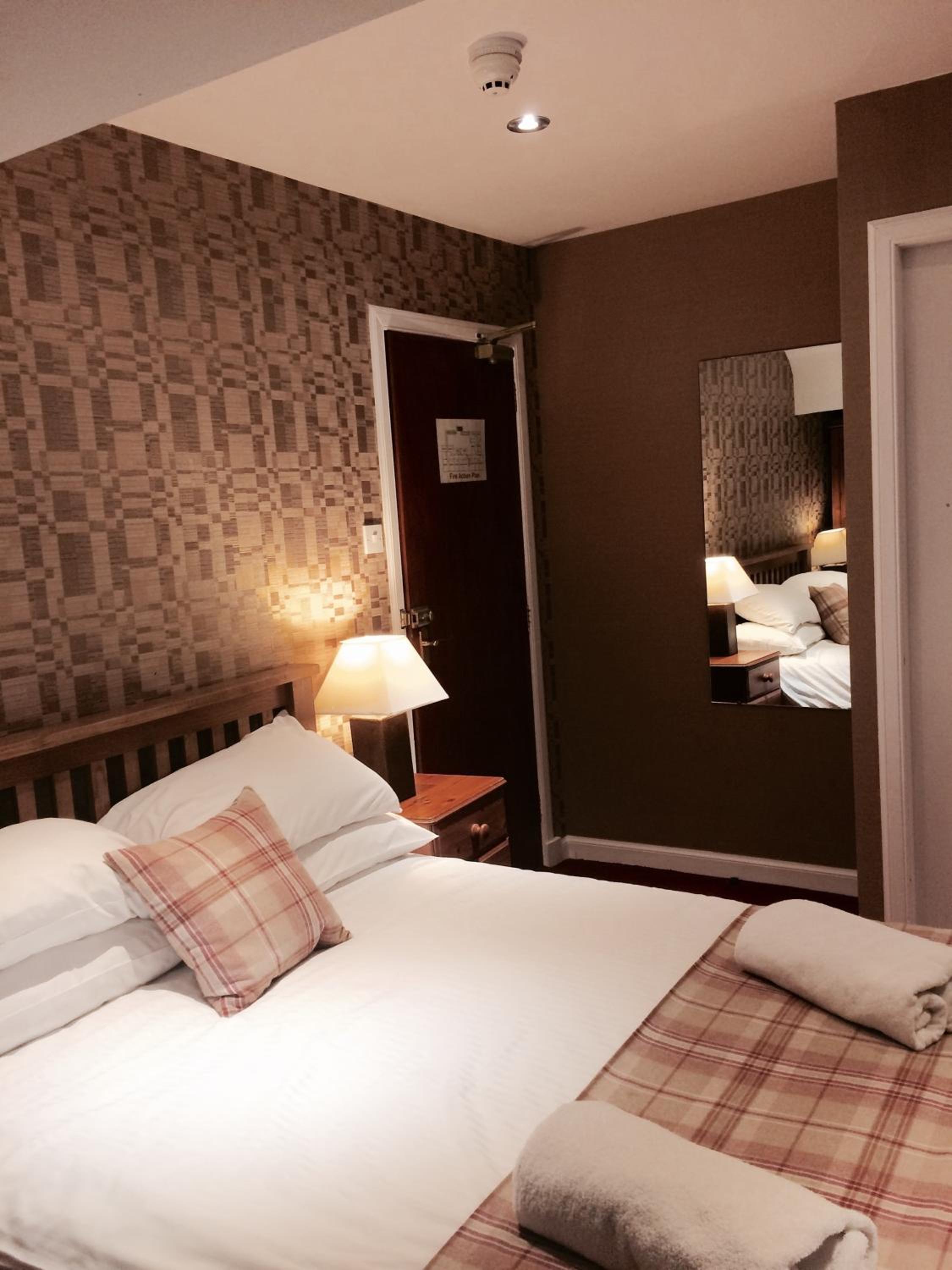 Double Room - Photo 2