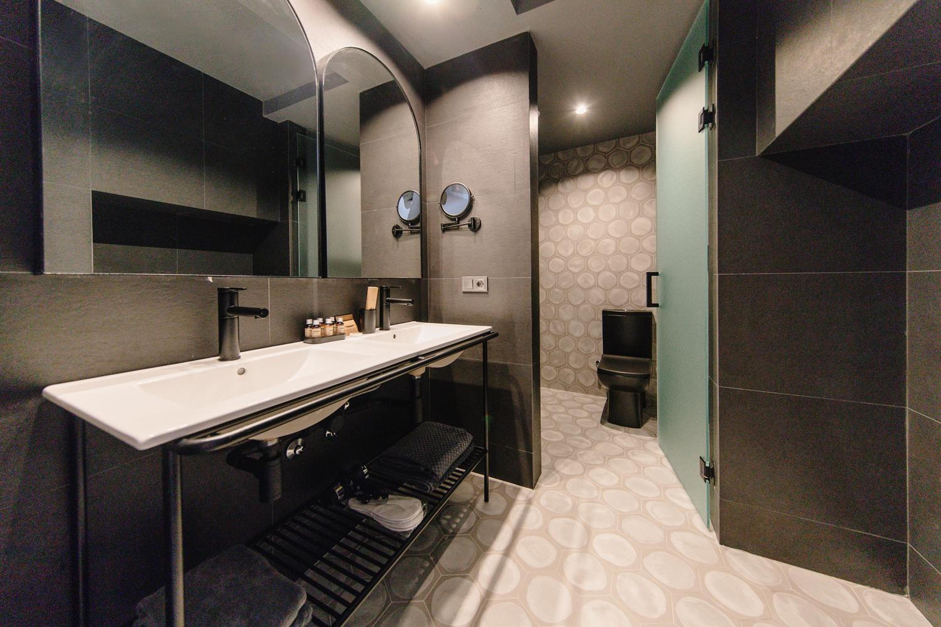 Junior Suite - Photo 12