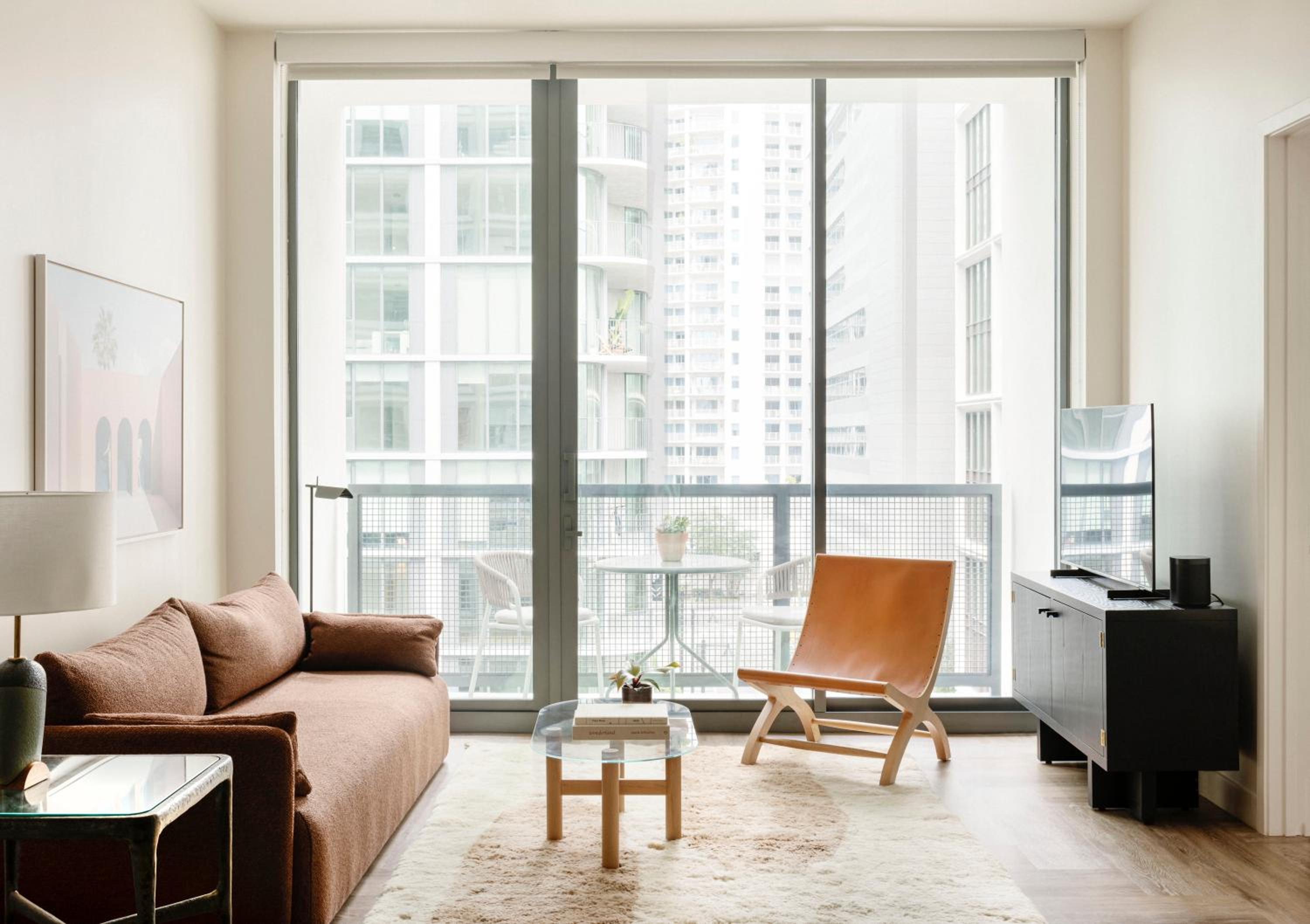 One Bedroom Apartment and Balcony