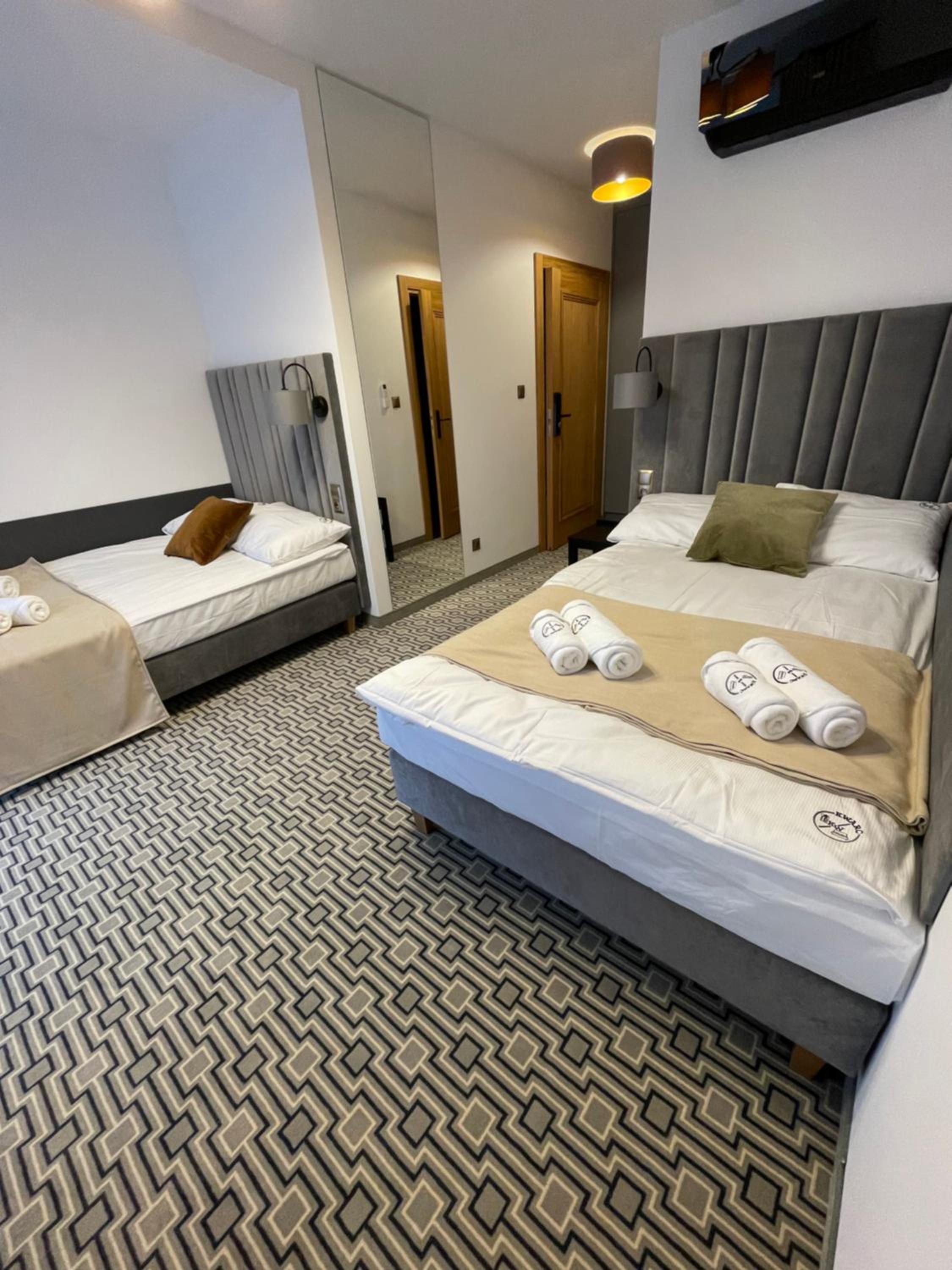 Twin Room with Balcony photo 2