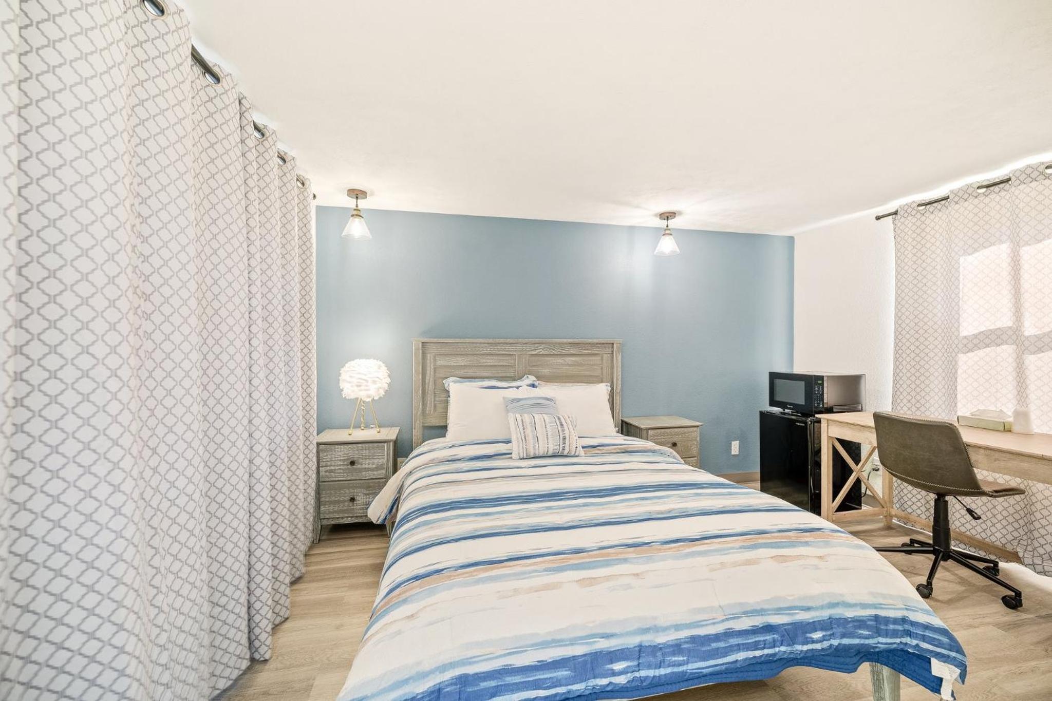 Standard Queen Room - Photo 1
