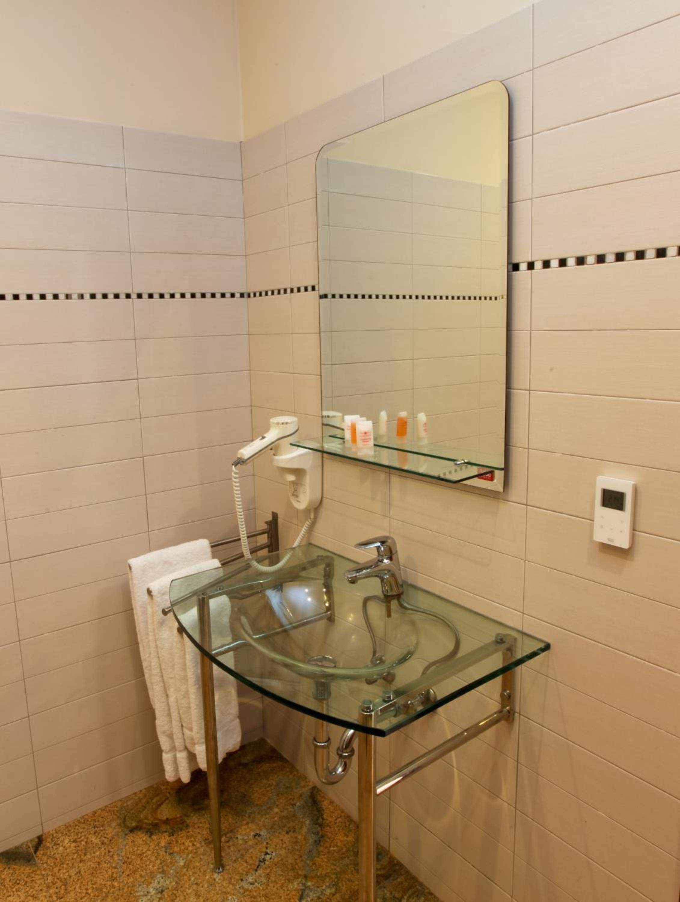 Studio Apartment - 2 photo 1