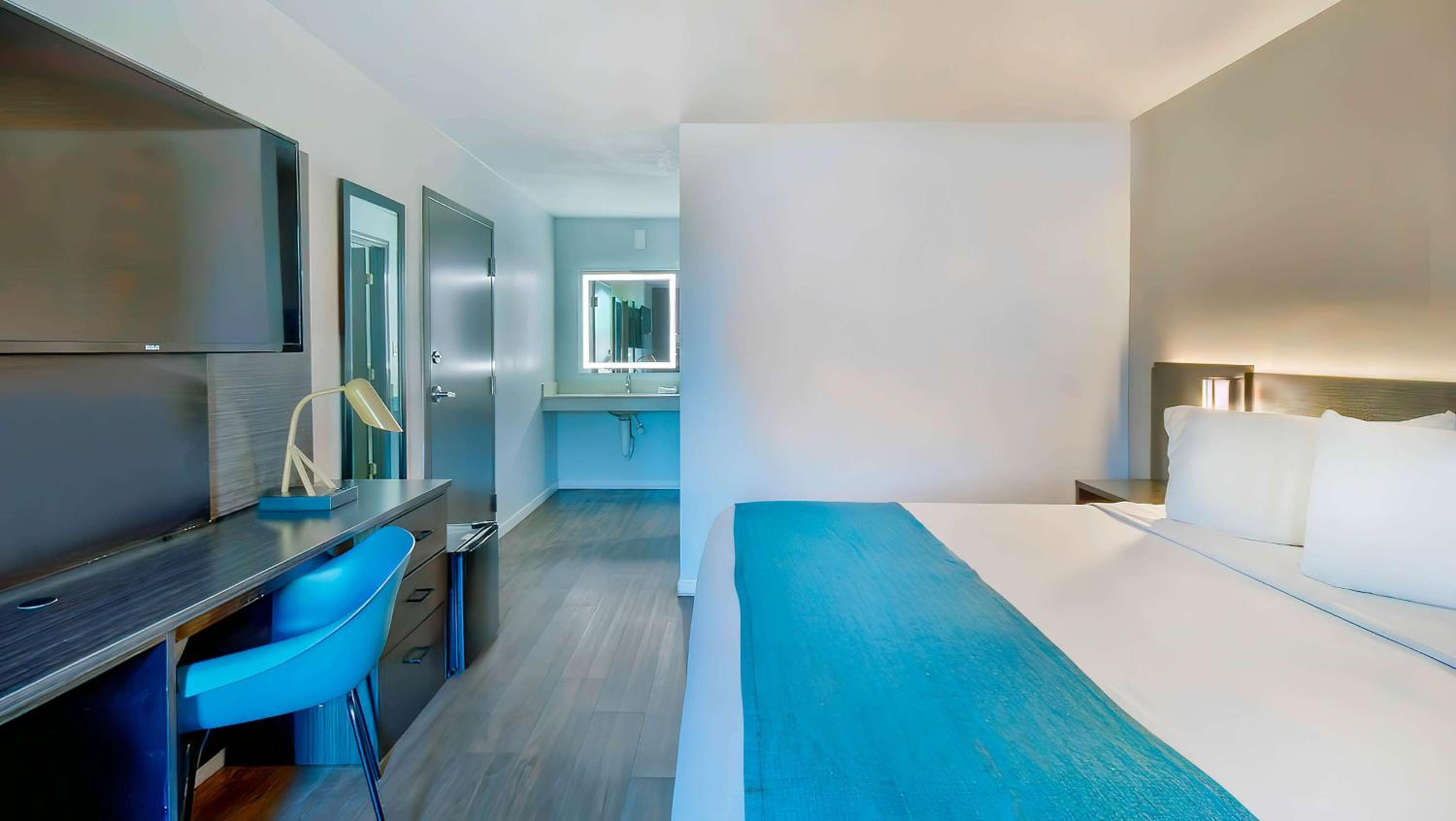 King Room - Disability Access - Non-Smoking - Photo 1