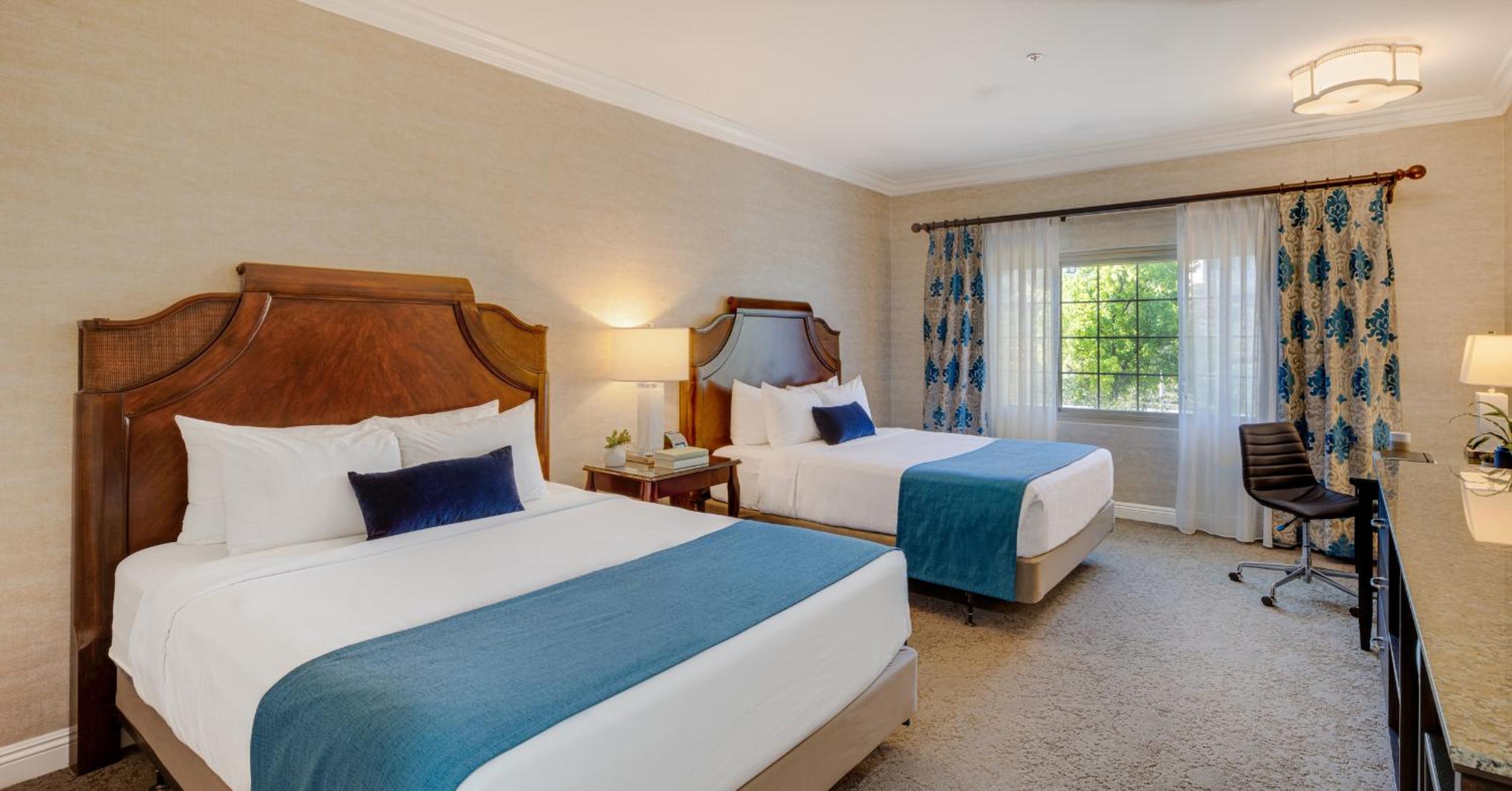 Queen Room with Two Queen Beds - Disability Access - Photo 1