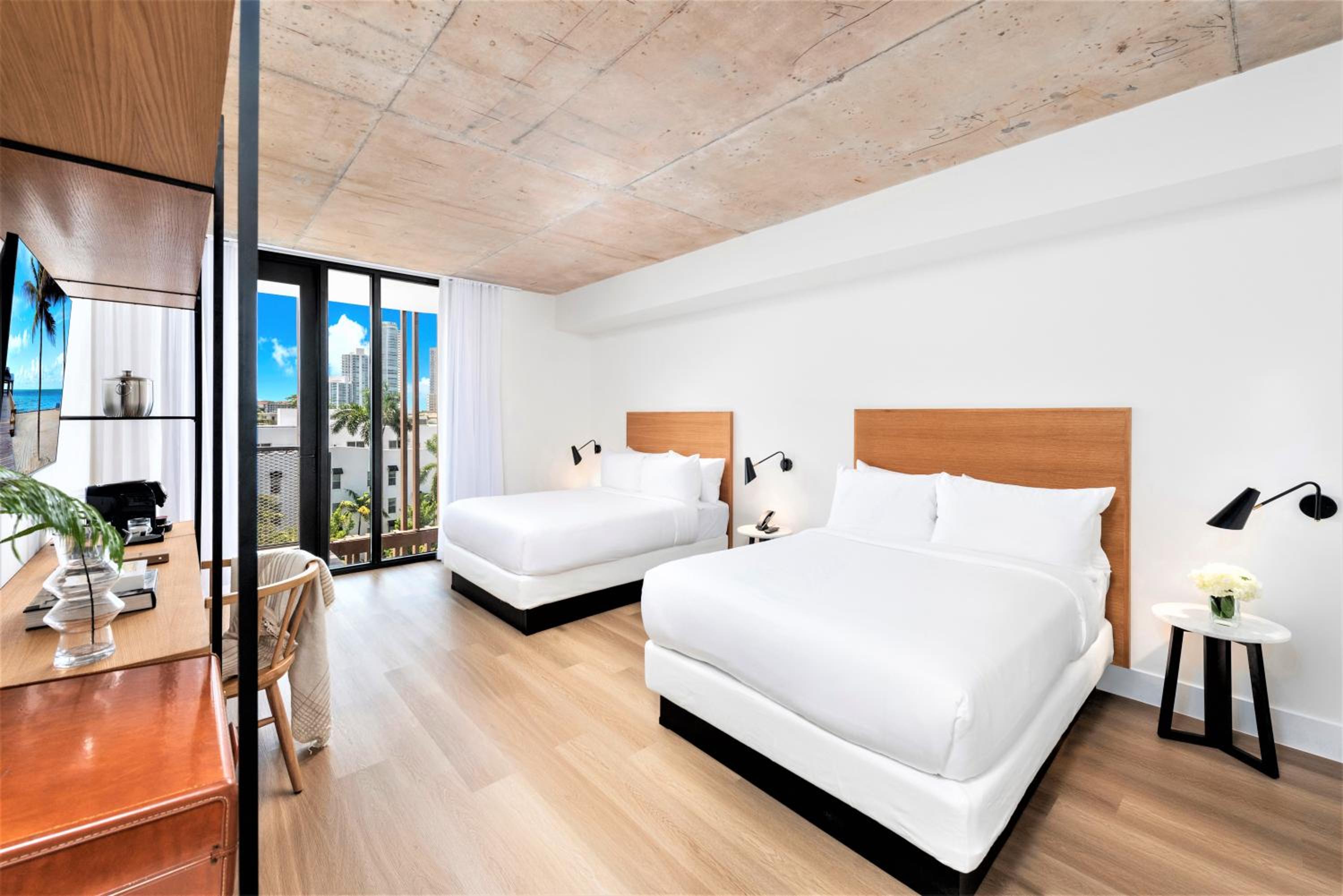 Superior Double Room with Two Double Beds photo 3