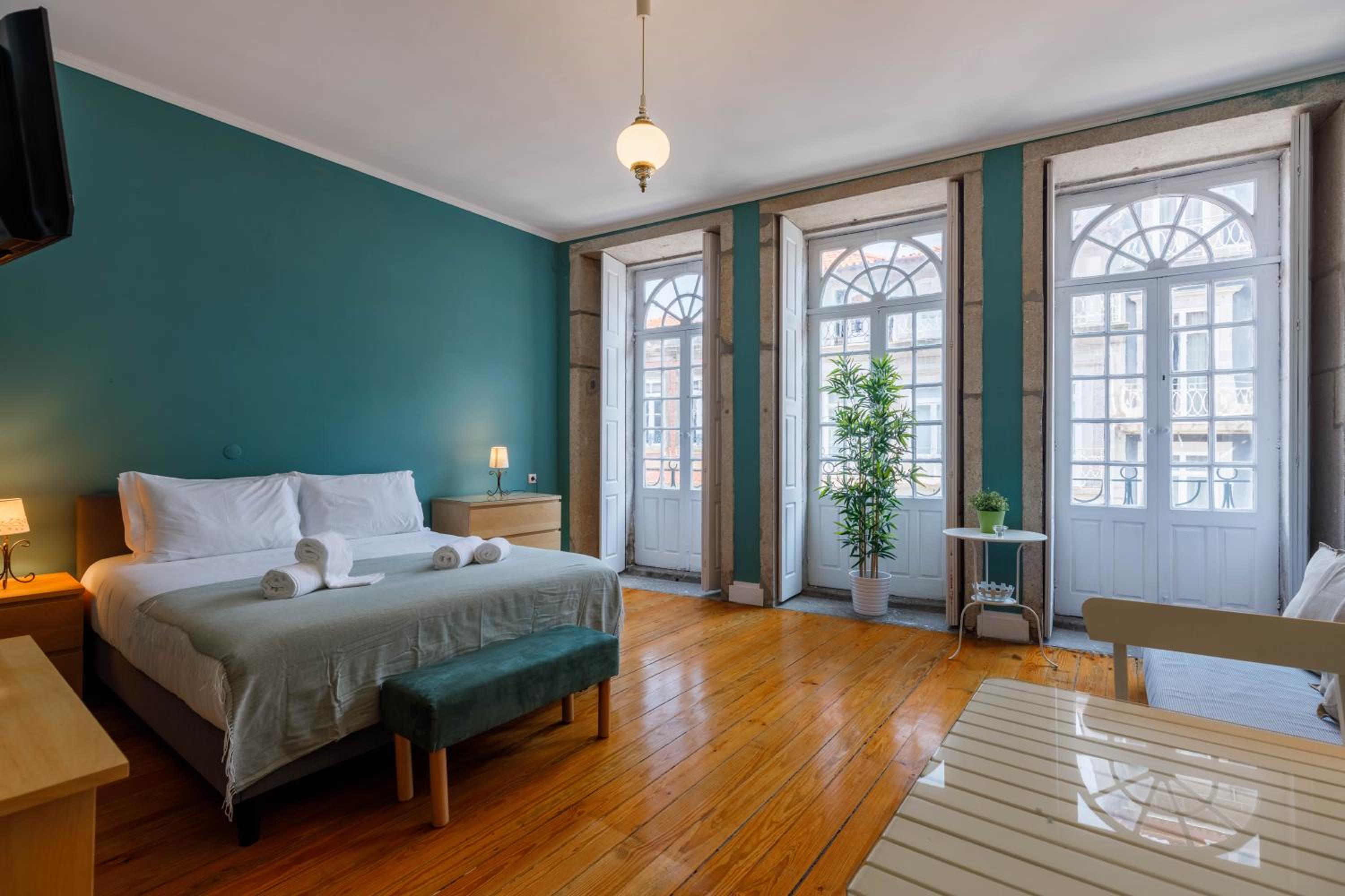 Studio Apartment - Photo 18