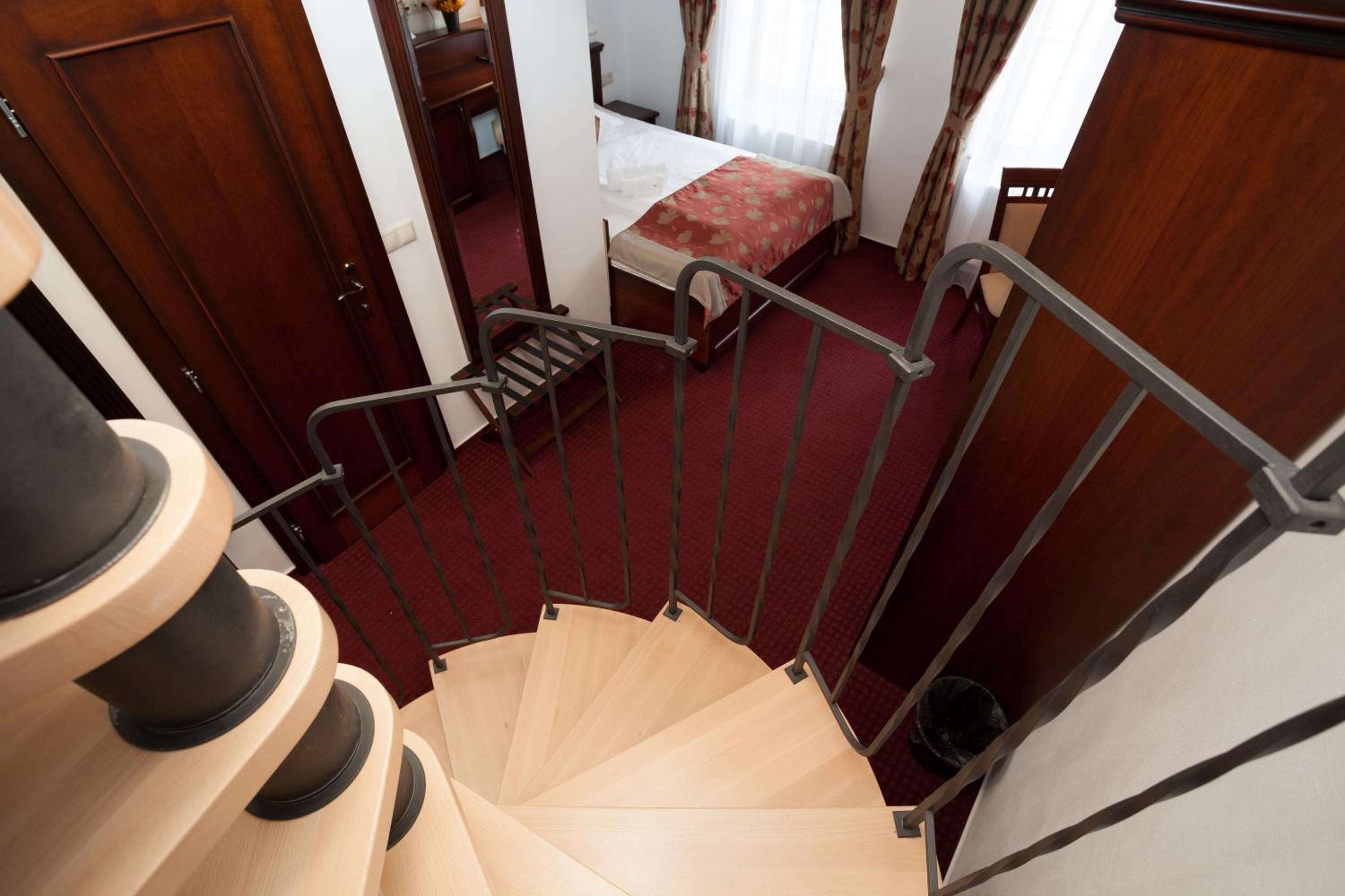 Triple Room - Photo 11