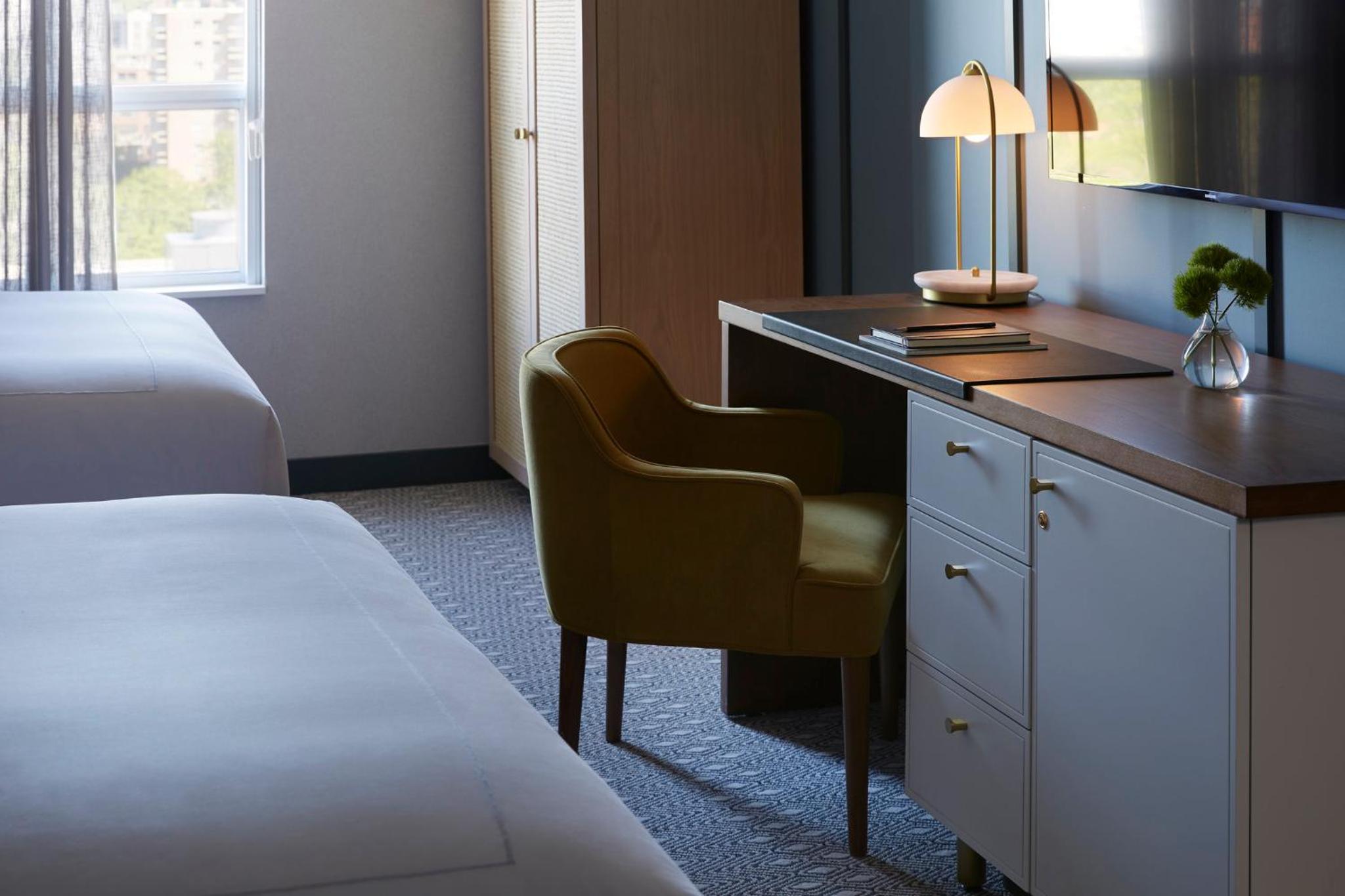 Premium Queen Room with Two Queen Beds and Walk-In Shower - Photo 3