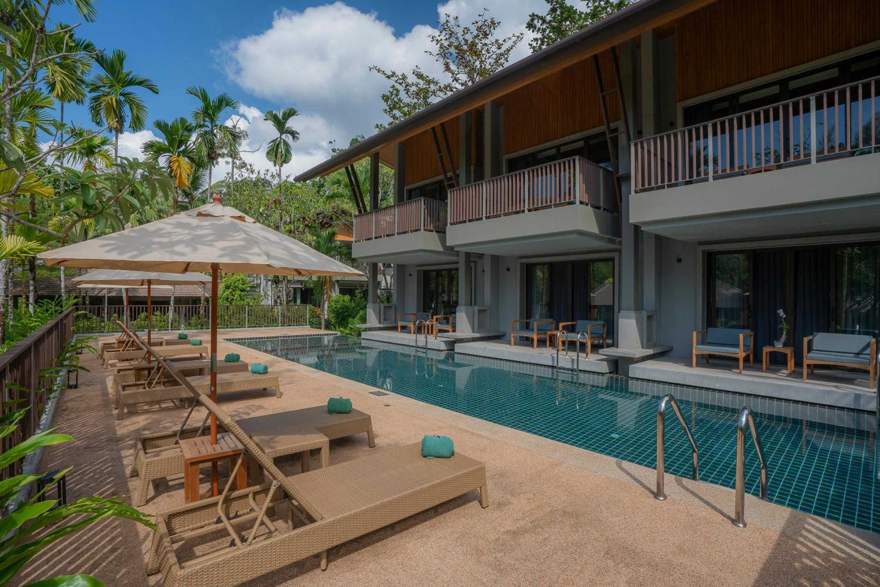 Estate Pool Access (Adult Only) - Photo 4