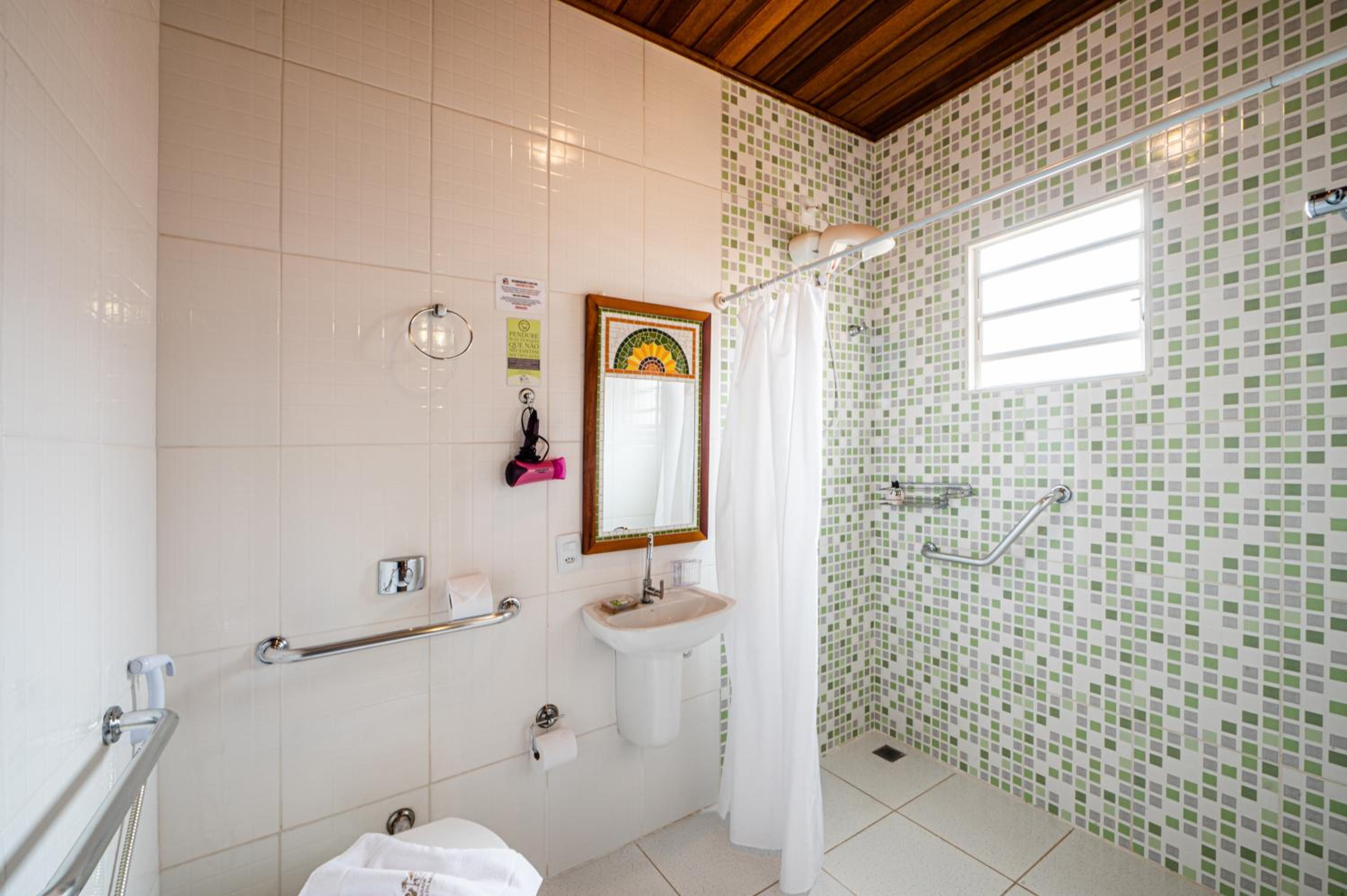 Double Room - Disability Access photo 3