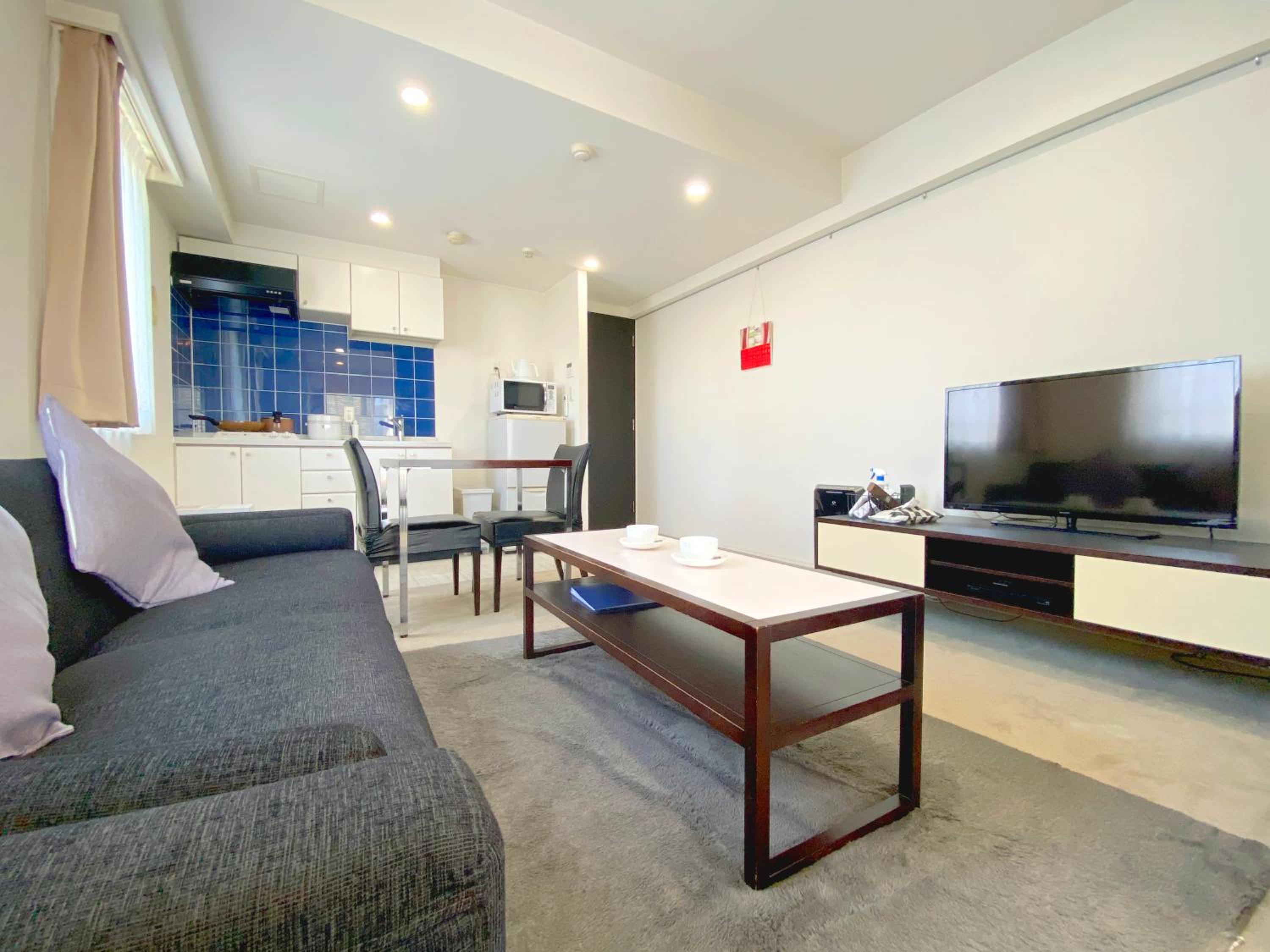 One-Bedroom Apartment photo 1