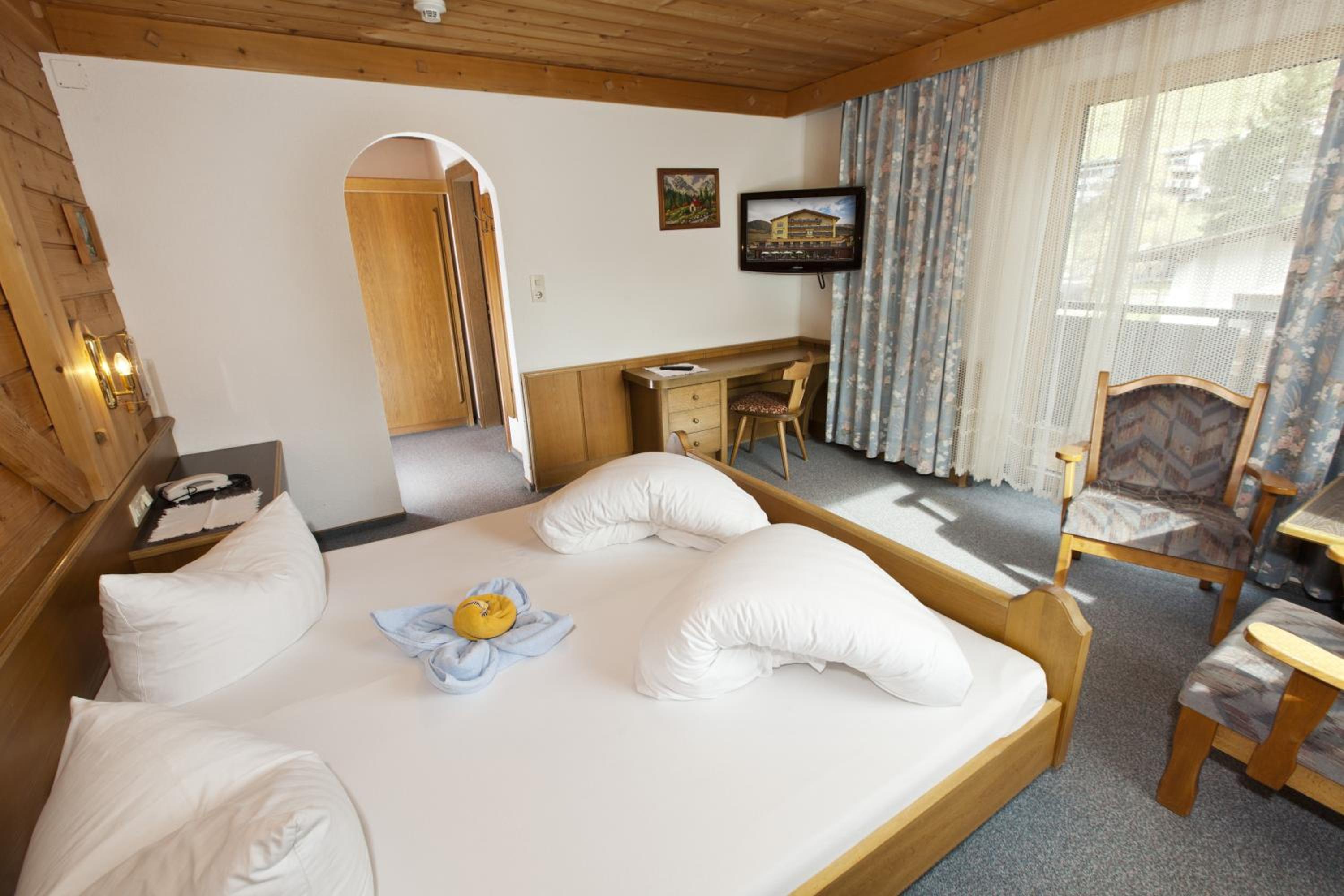 Economy Double Room photo 1