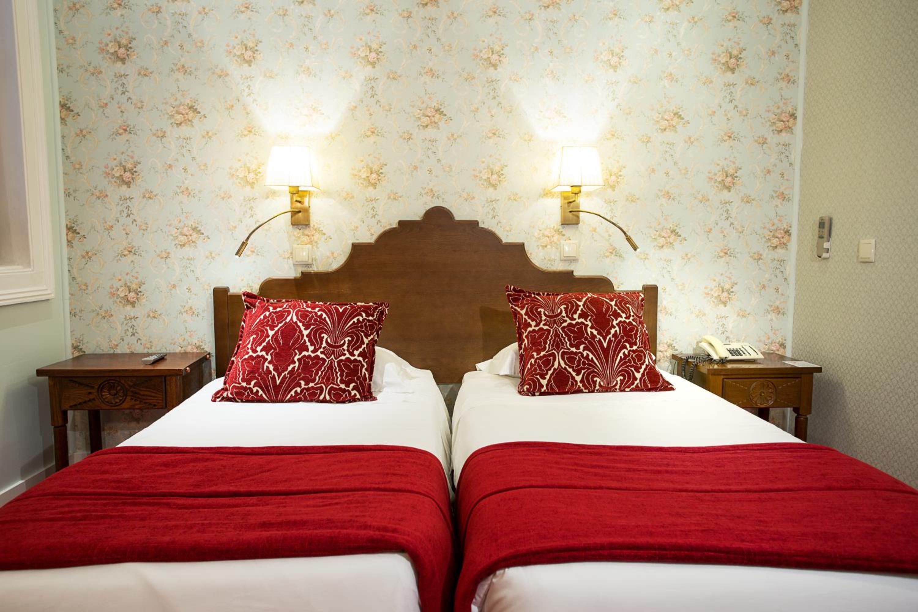 Double Room - Photo 2