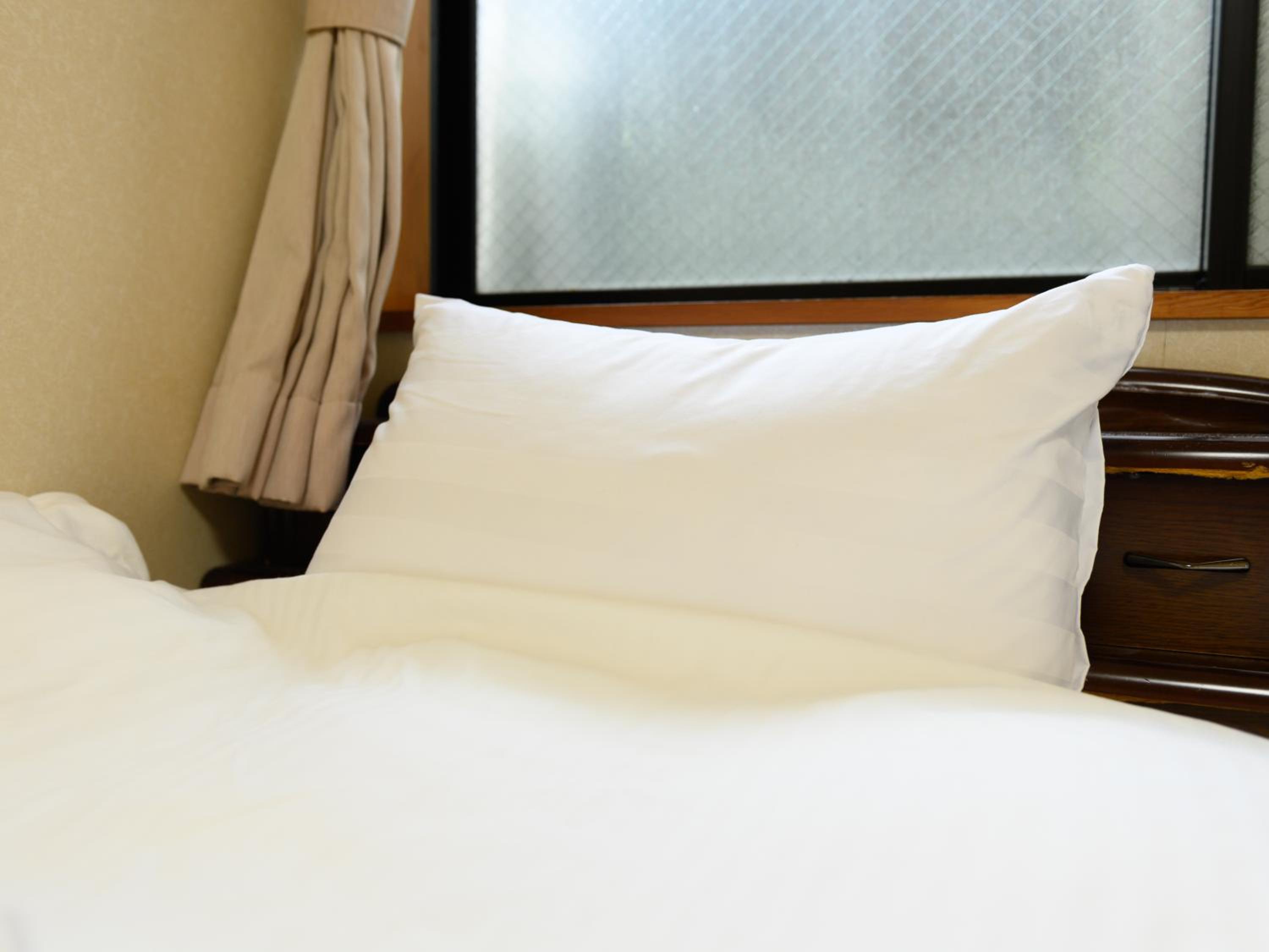 Standard Twin Room - Photo 2