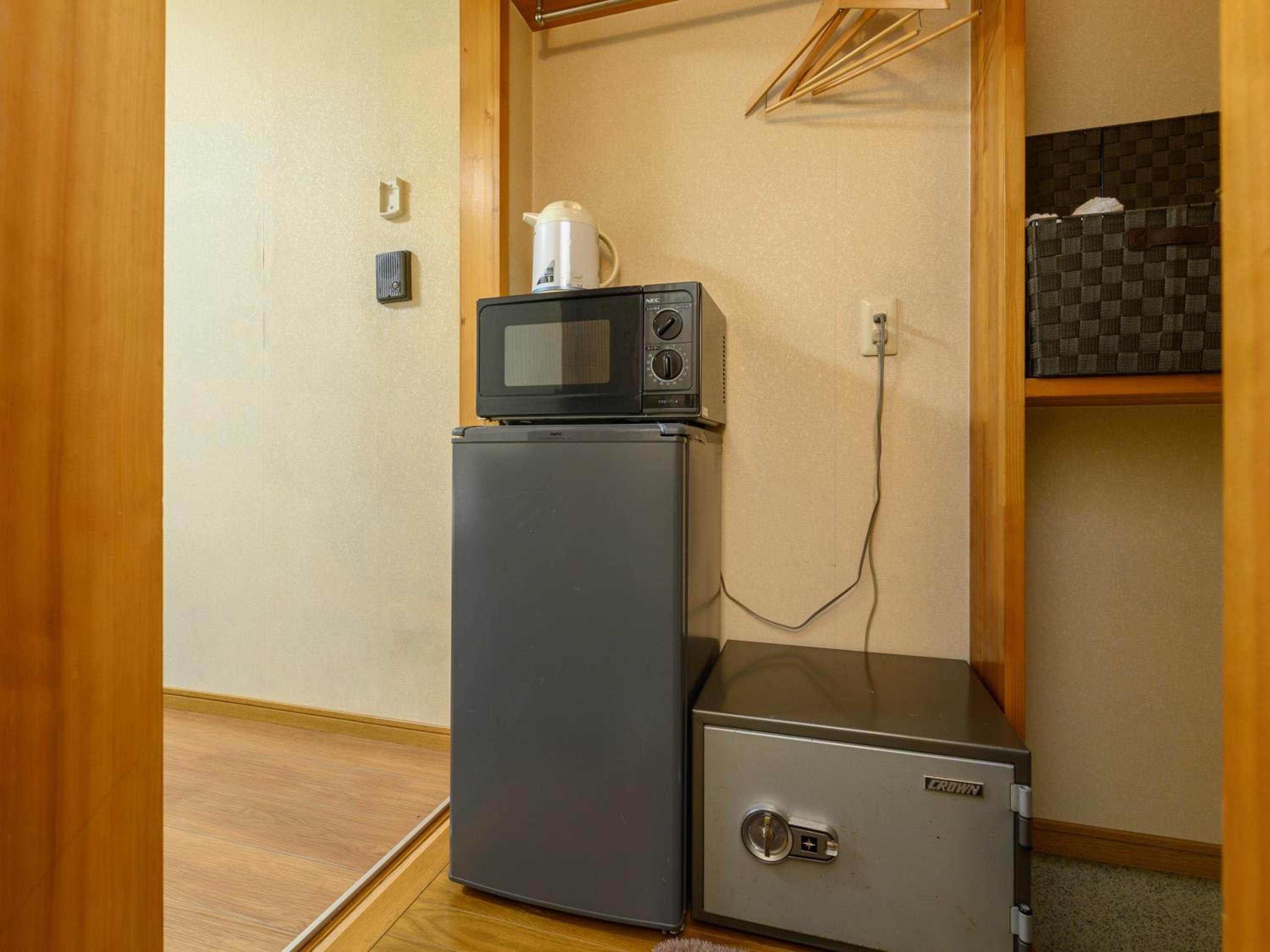 Standard Twin Room - Photo 6