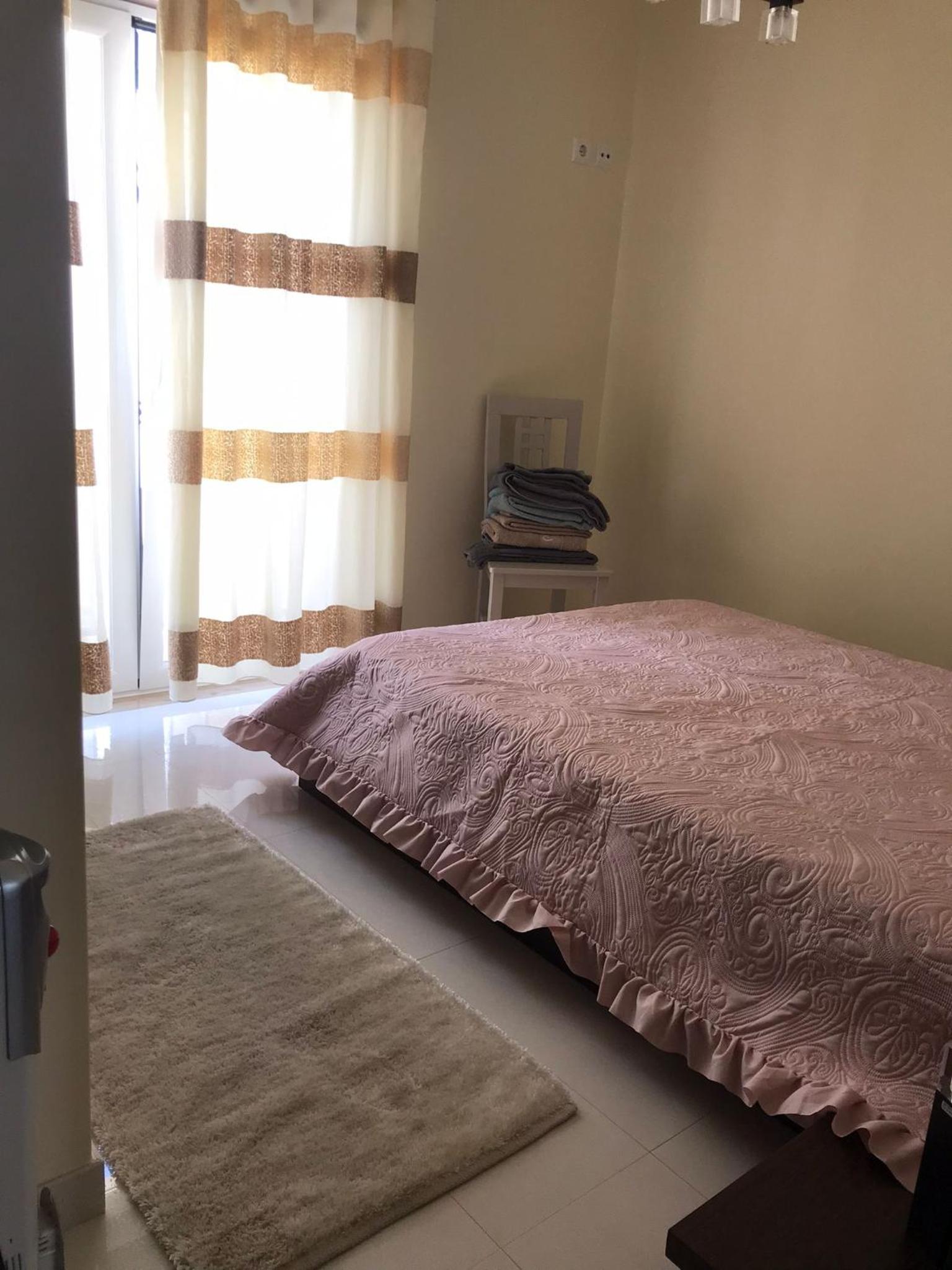 One-Bedroom Apartment - Photo 12