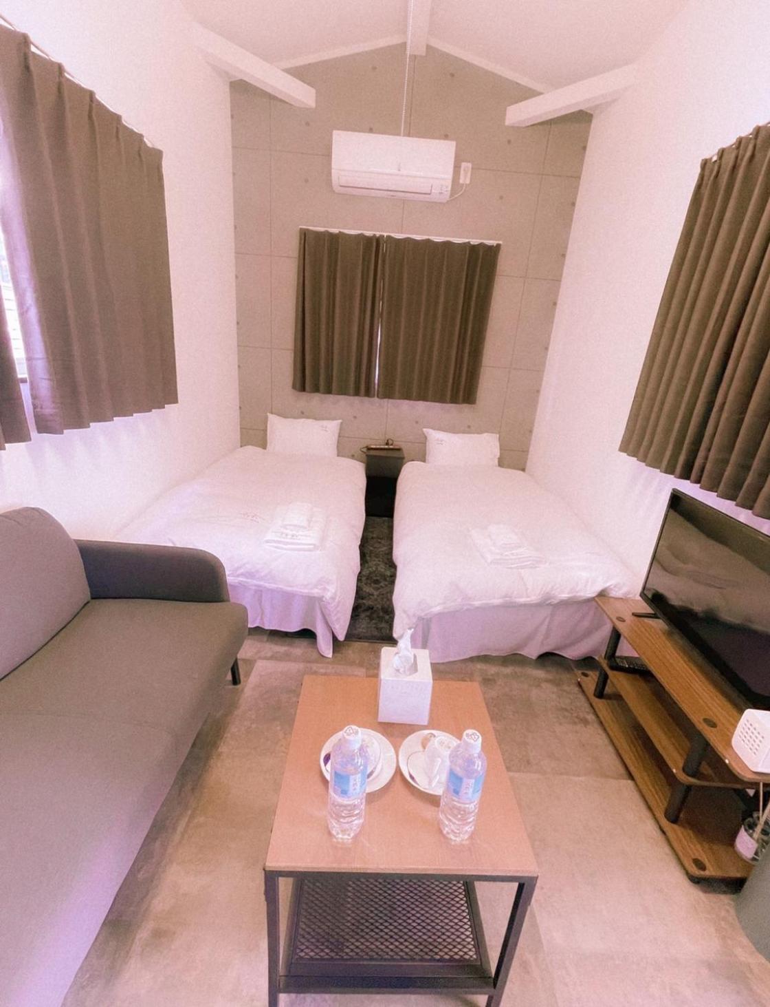 One-Bedroom House - Photo 4