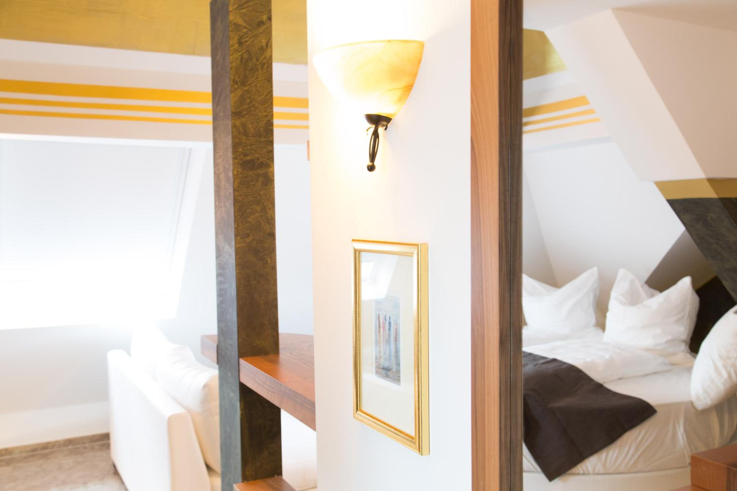 Double Room - Photo 12