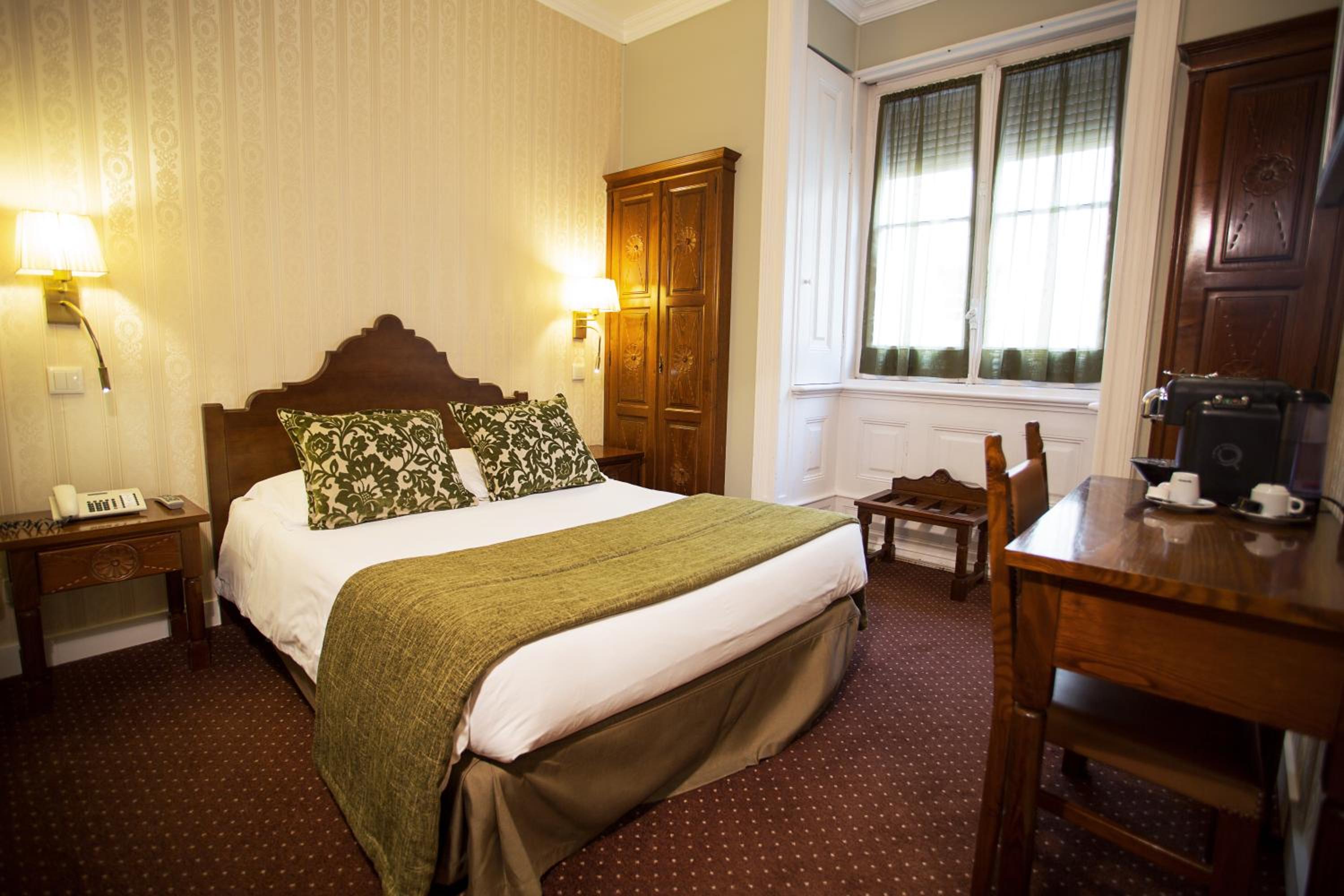 Double Room - Photo 4
