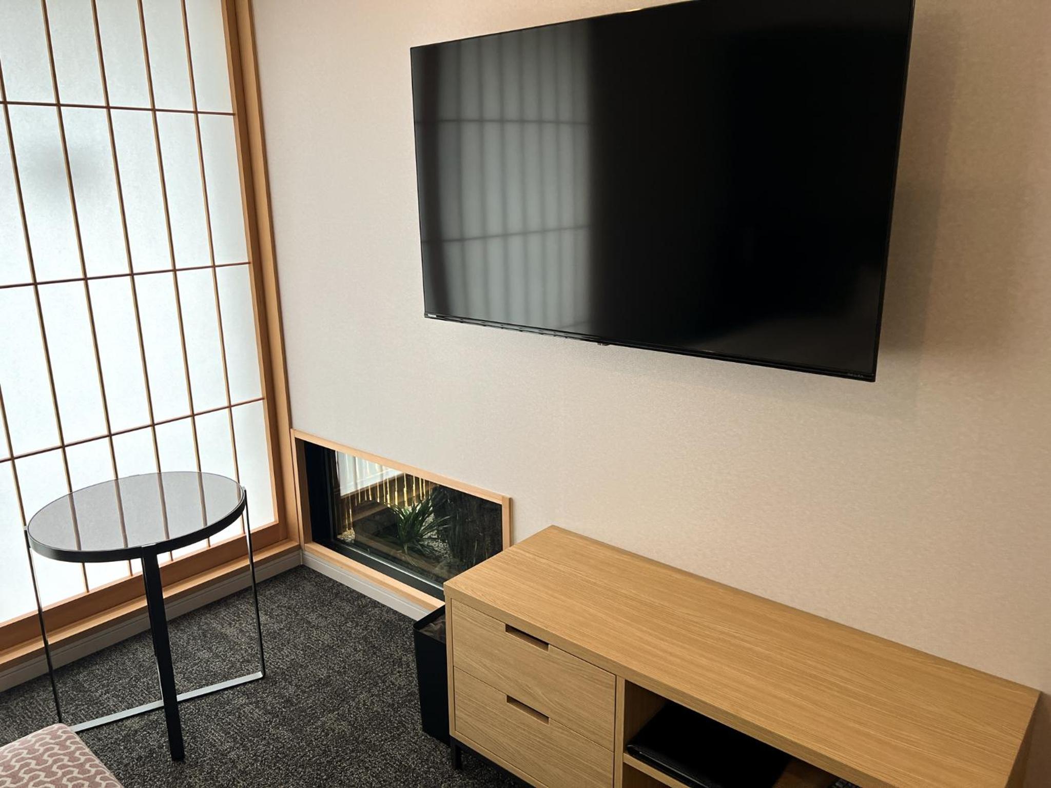 Superior King Room - Photo 8