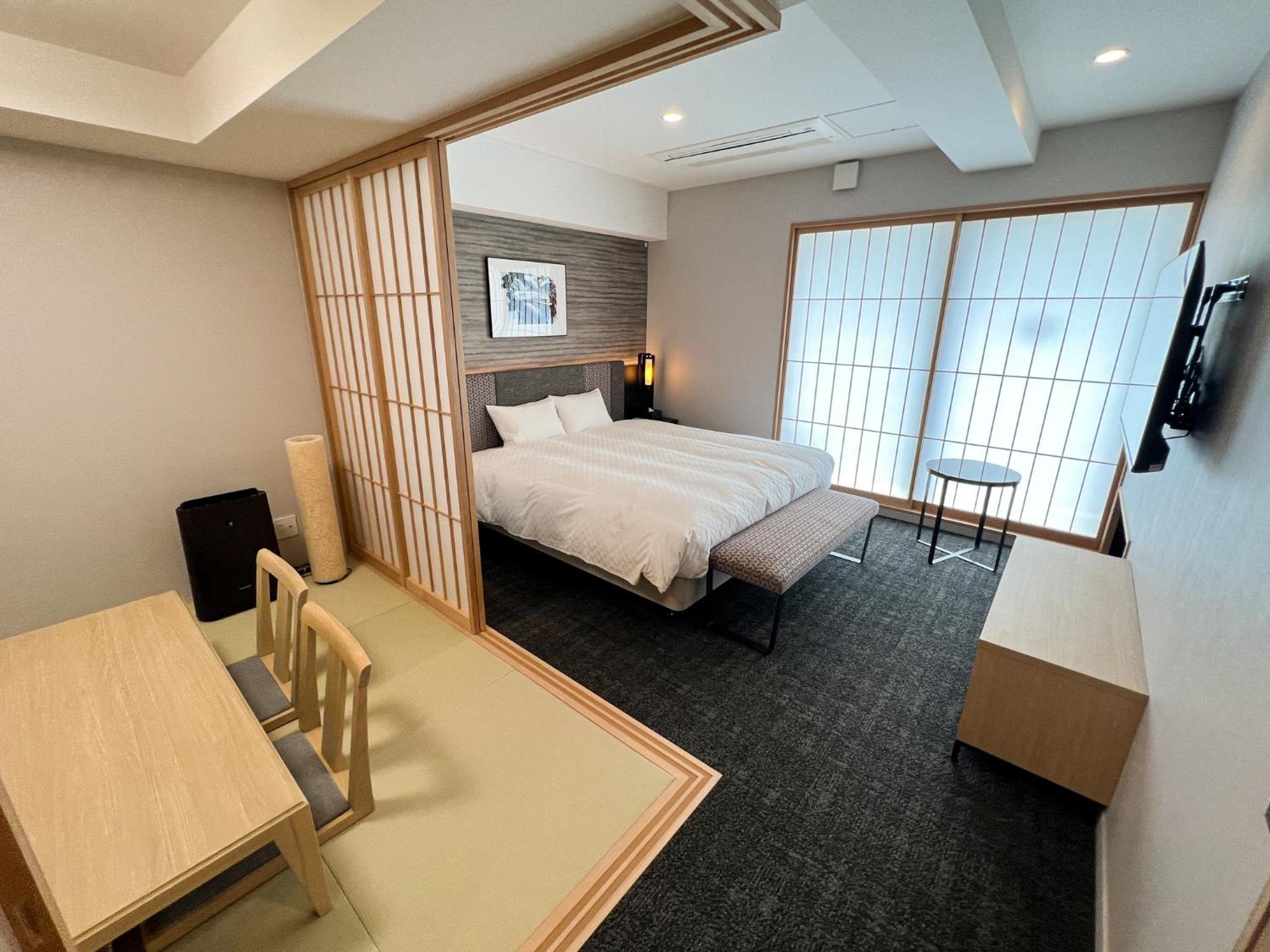 Superior King Room - Photo 15