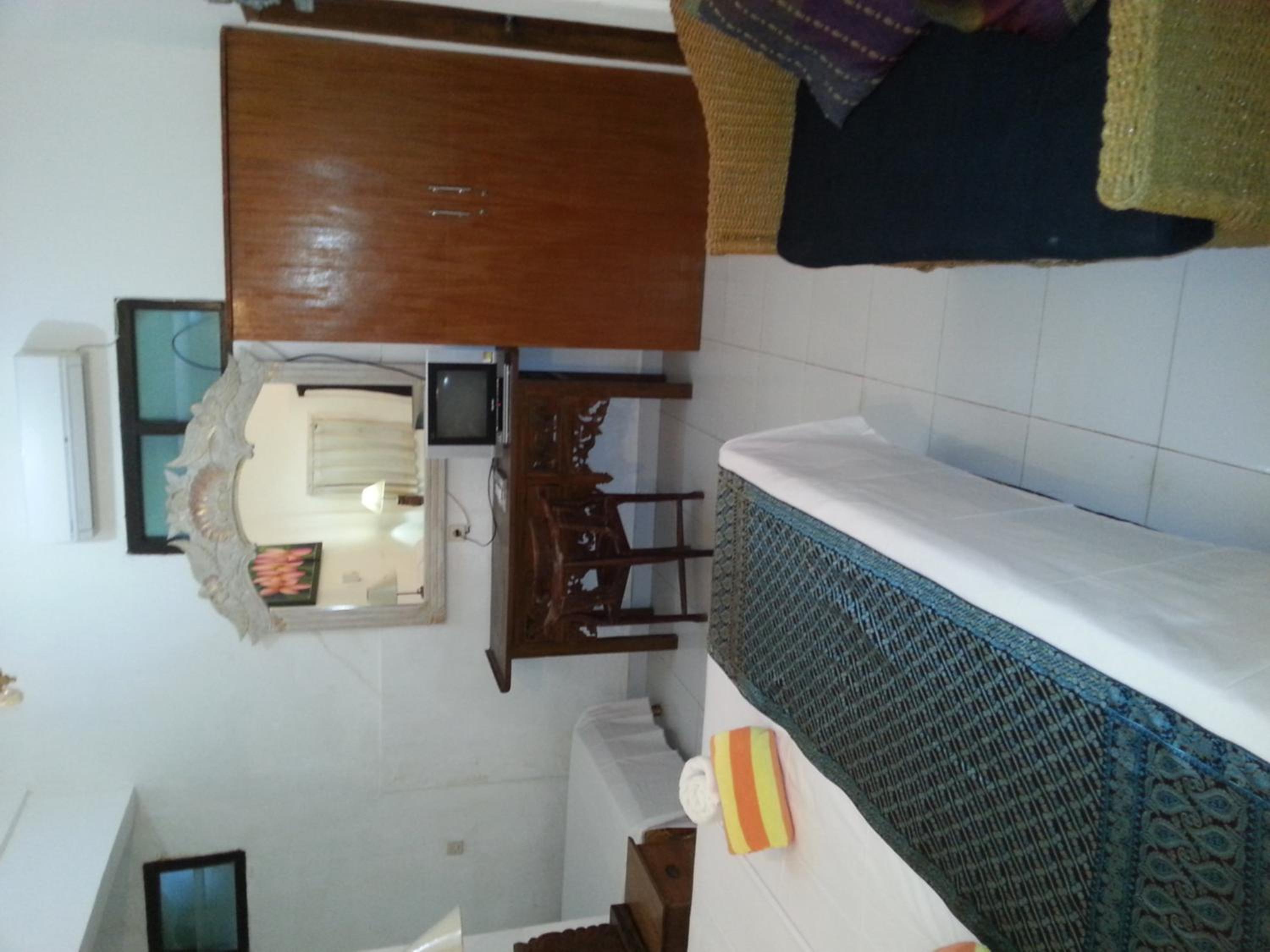 Triple Room with Bathroom - Photo 1