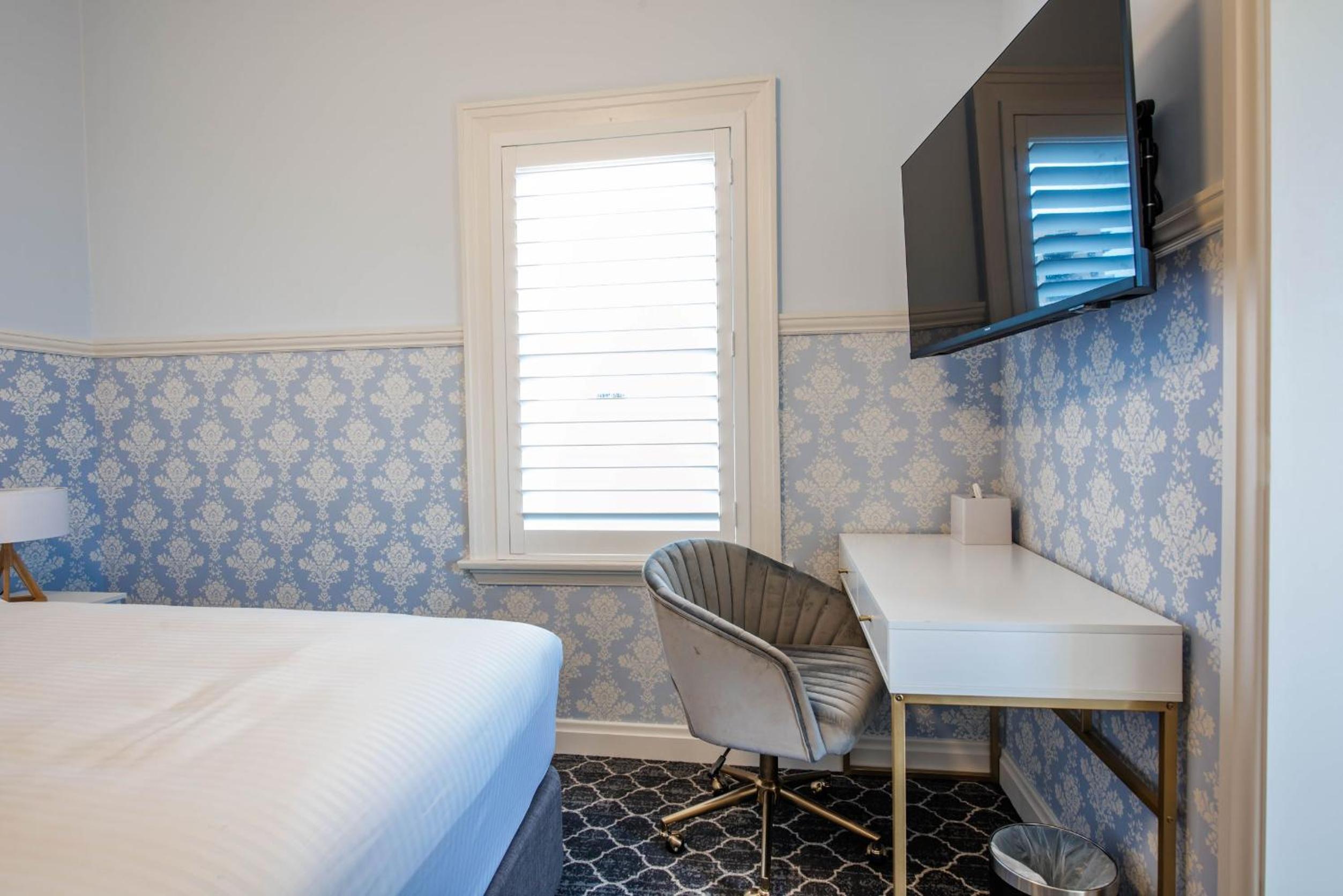 Queen Room - Photo 3