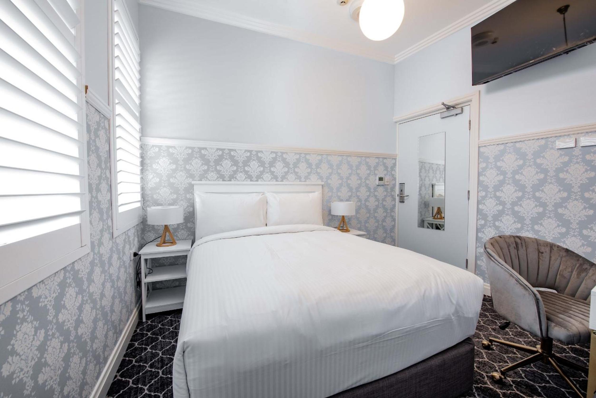 Double Room - Photo 2