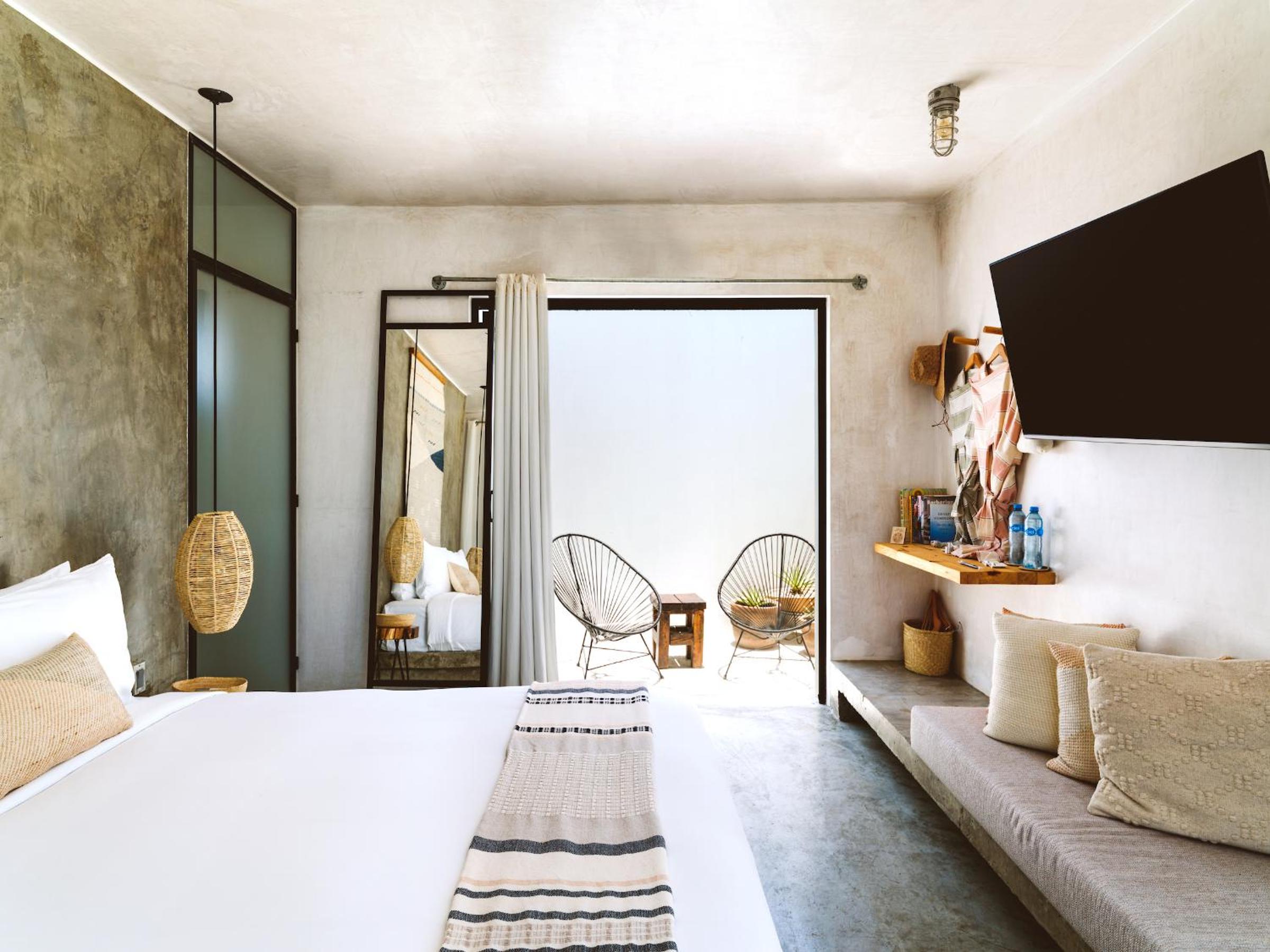 Baja Room with one Queen Bed photo 1