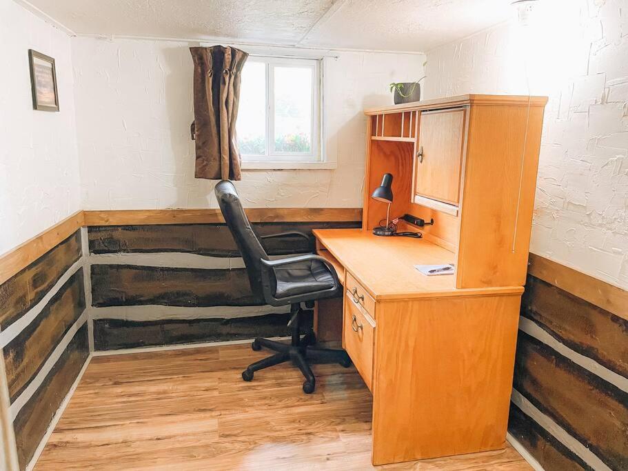 One-Bedroom House - Photo 28