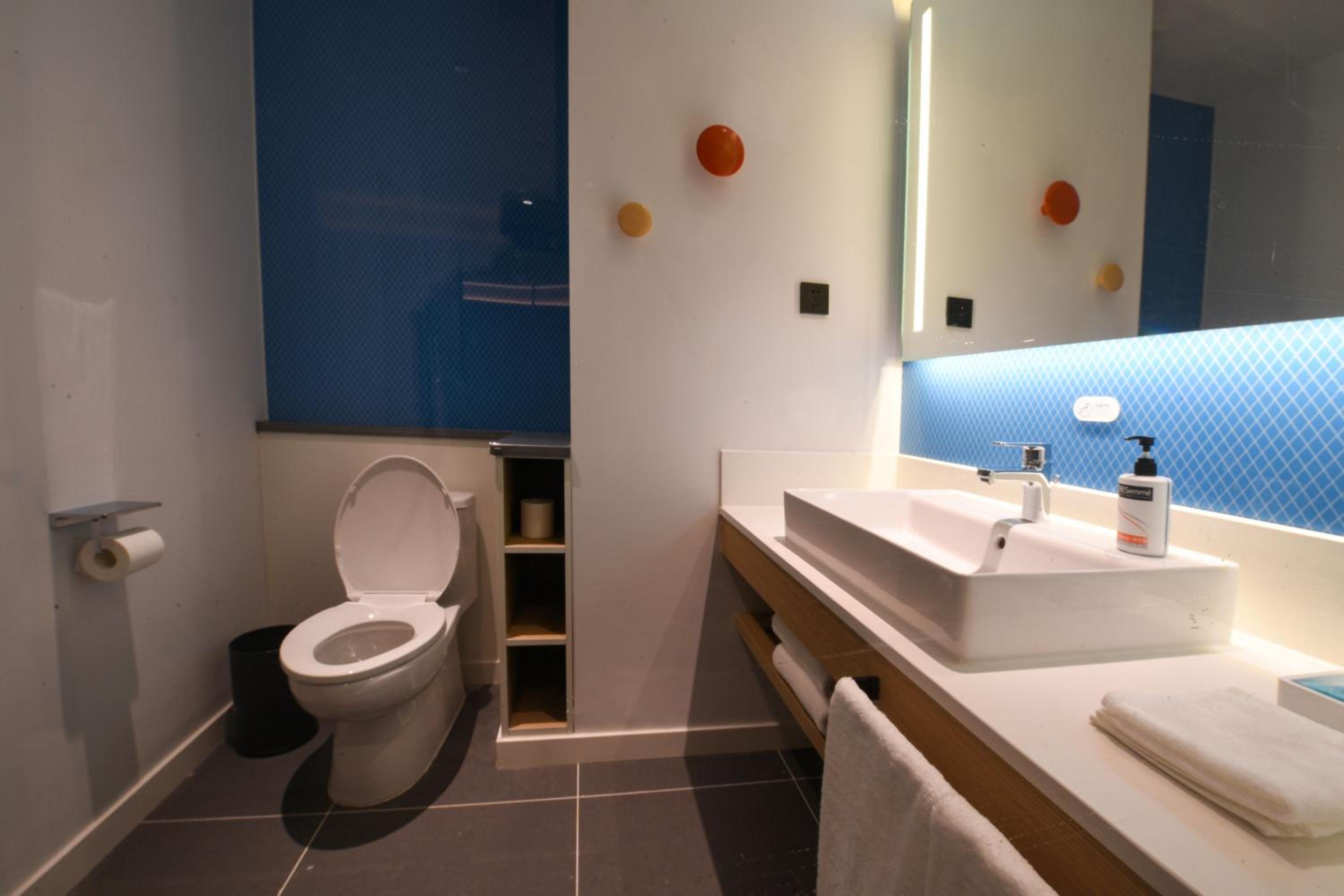 Standard Twin Room - Photo 6