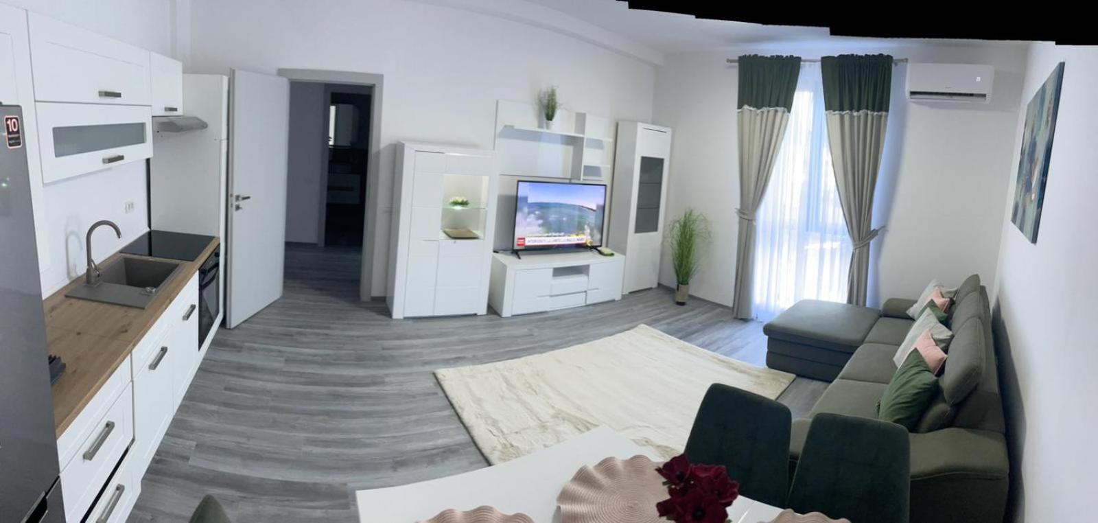 One-Bedroom Apartment photo 2
