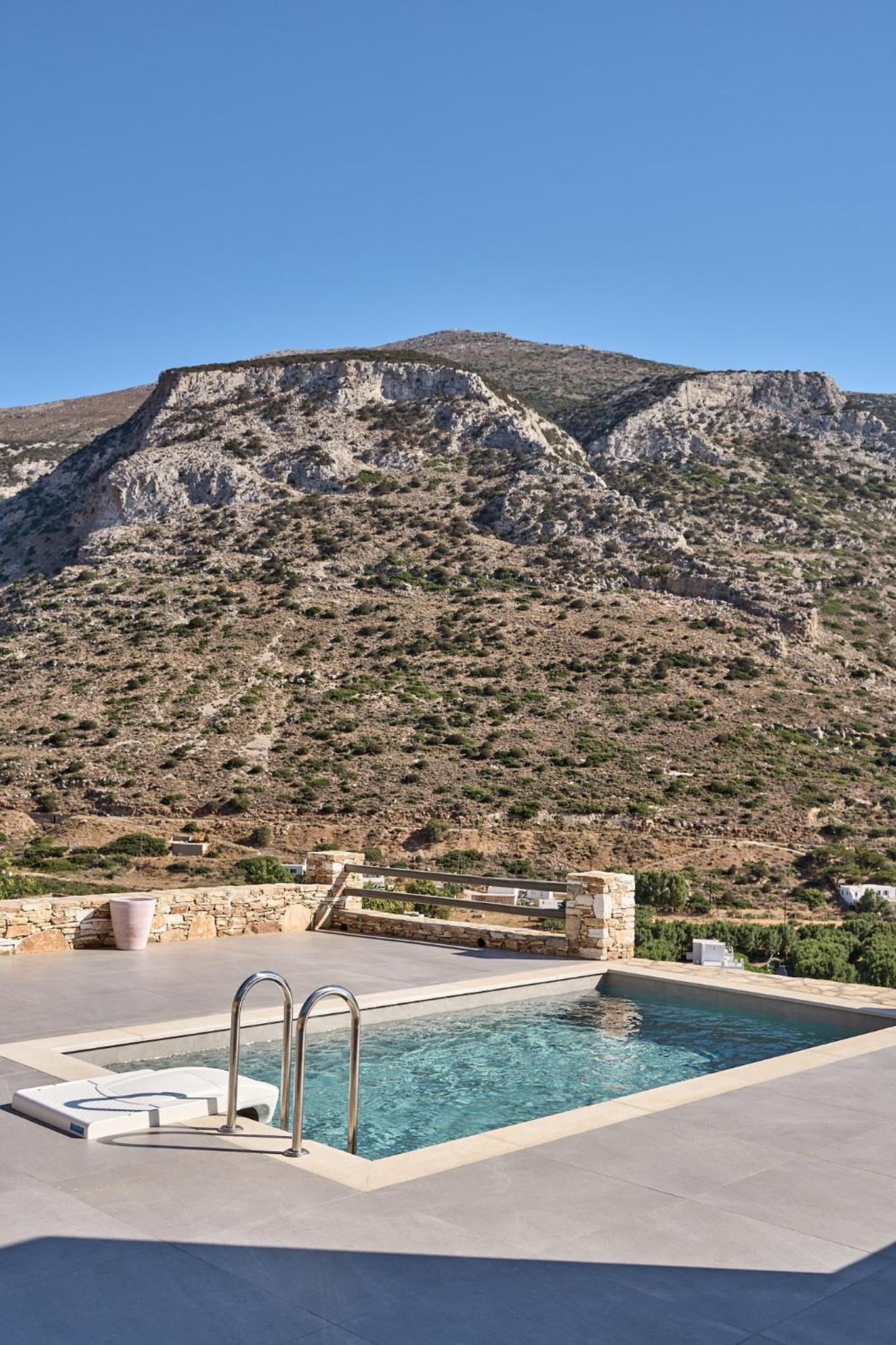 Junior Suite with Private Pool - Photo 8