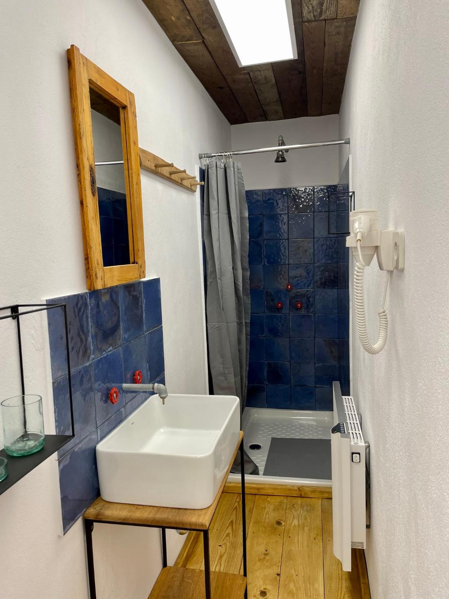 Double Room - Photo 4