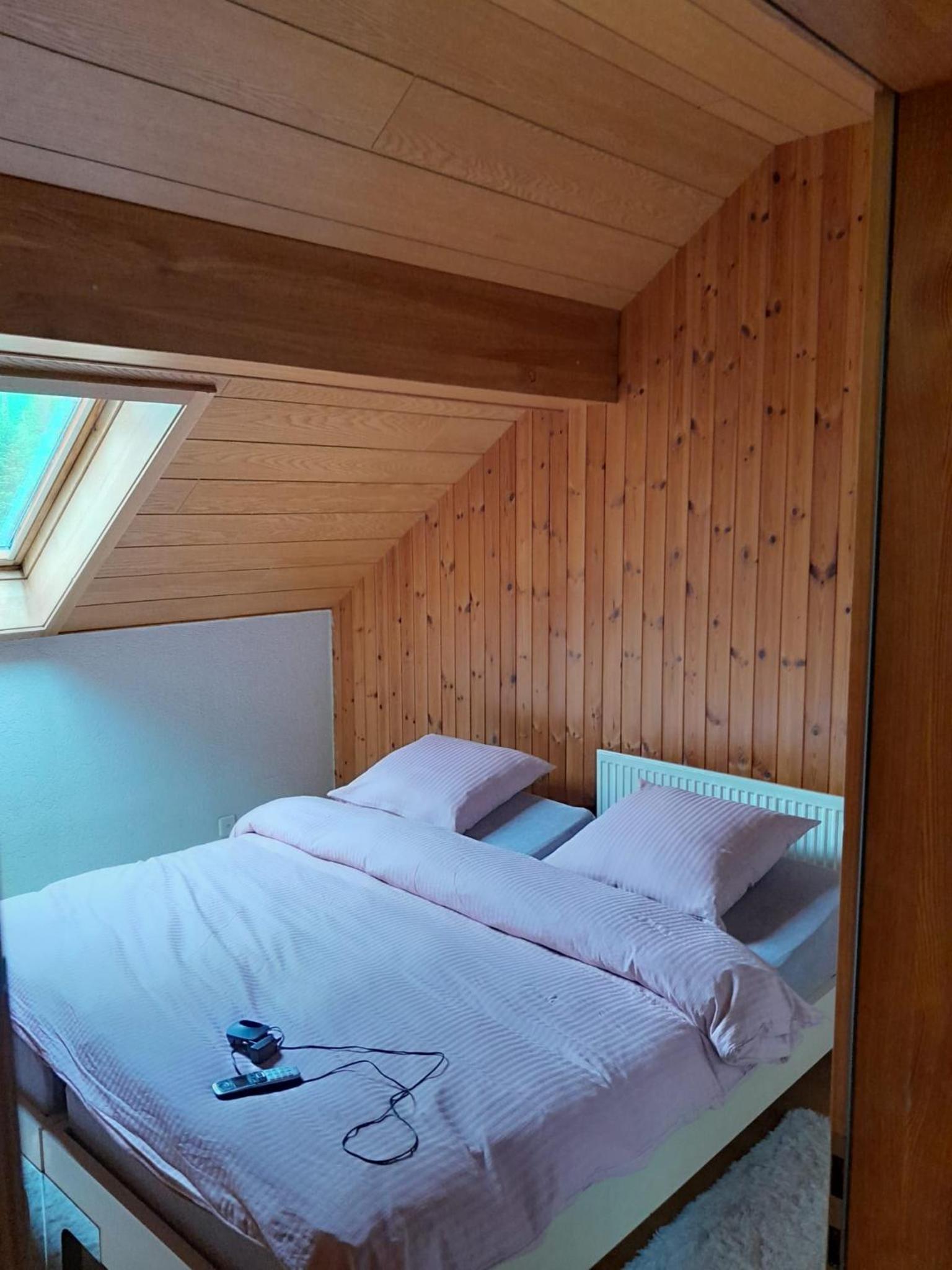 One-Bedroom House photo 2