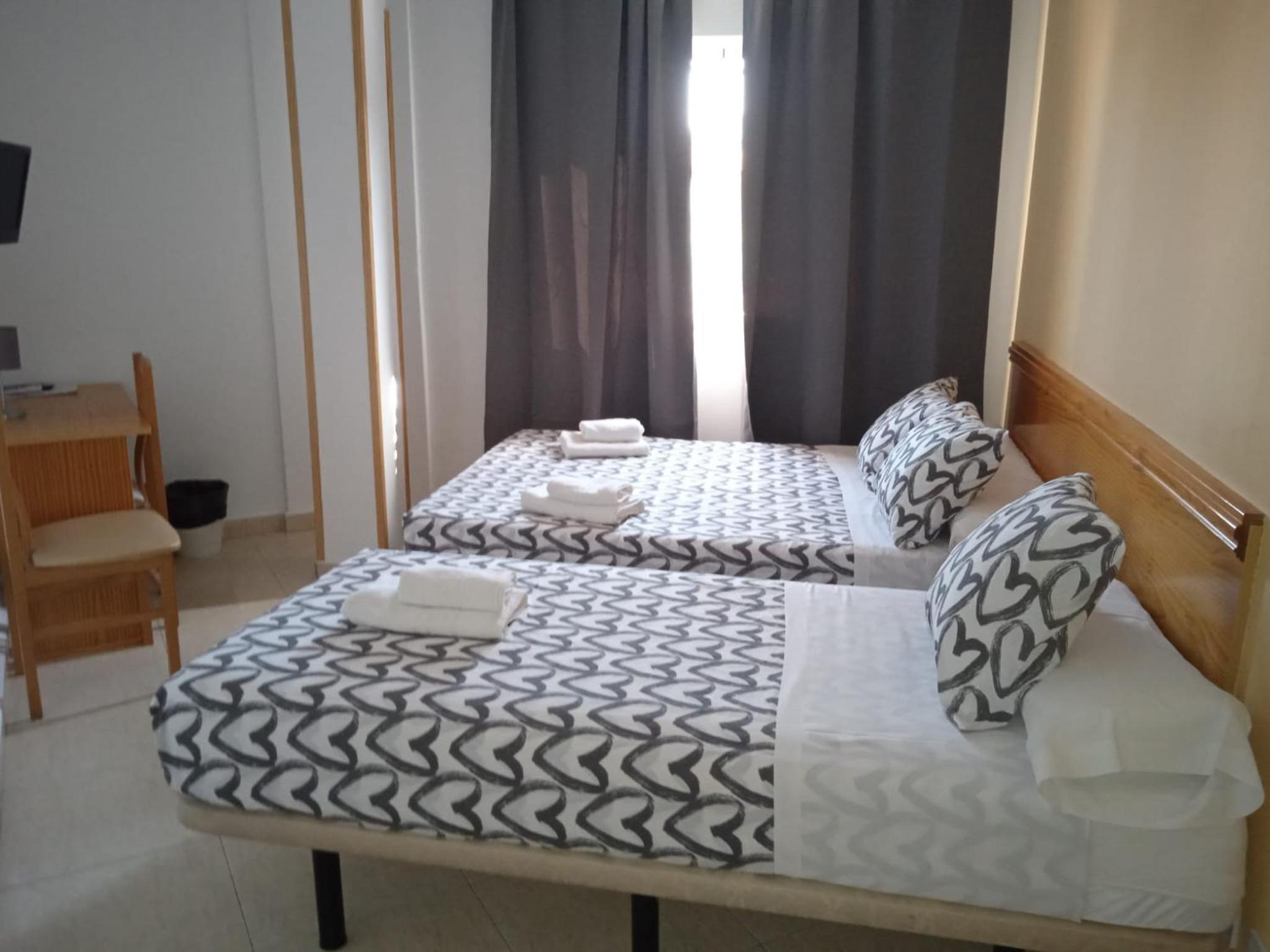 Triple Room - Photo 6