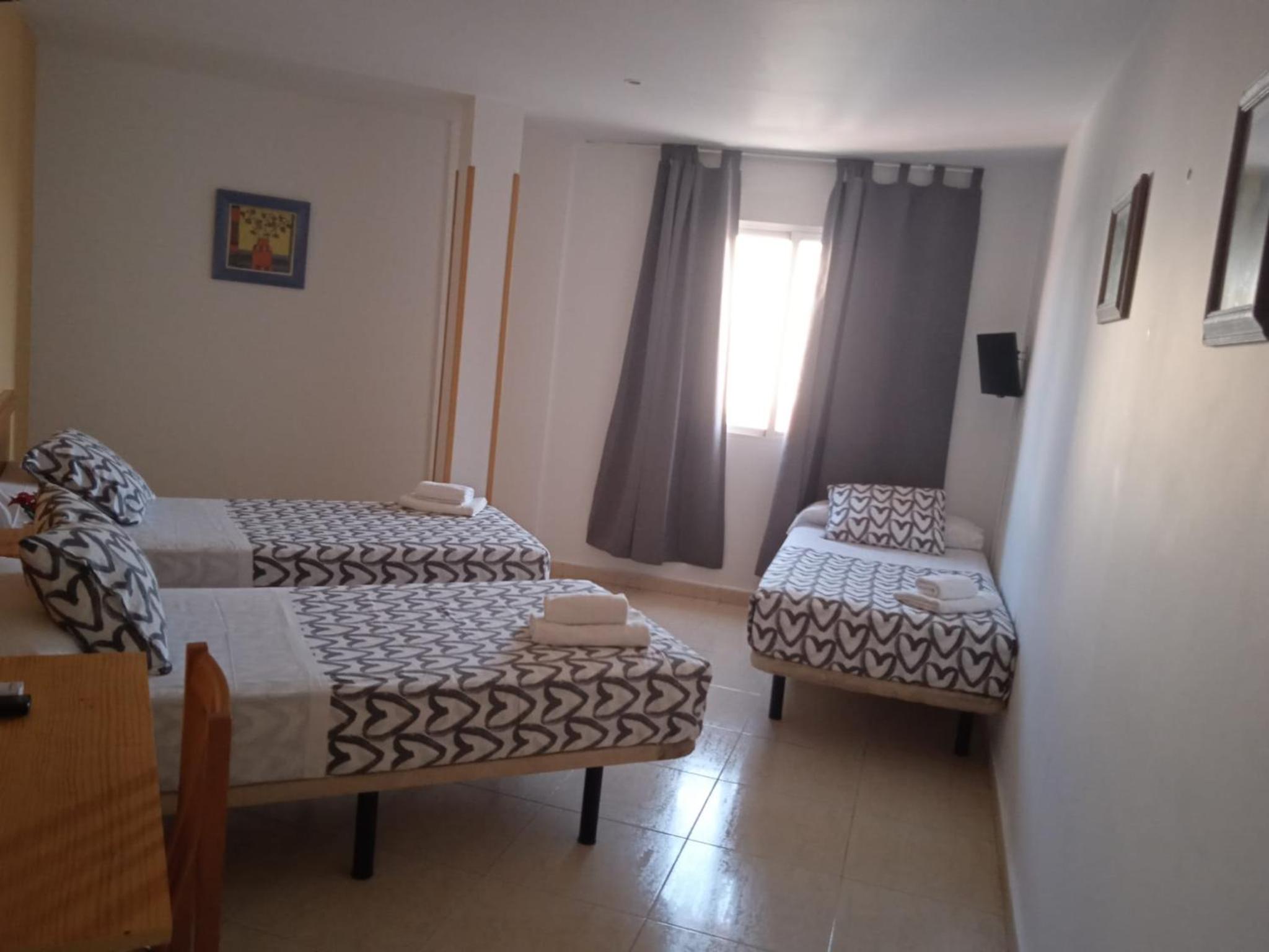 Triple Room - Photo 7