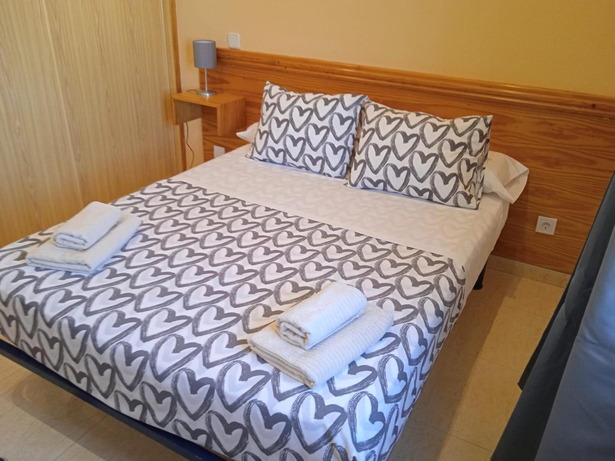 Double Room with Private Bathroom - Photo 1