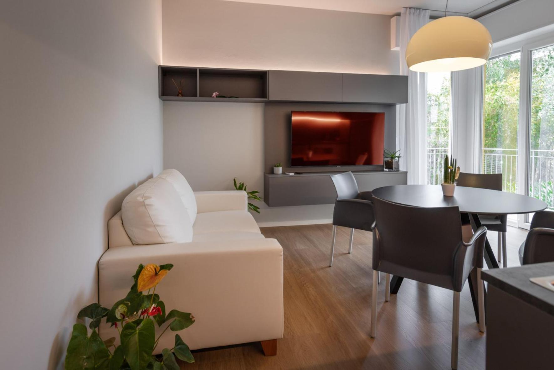 Two-Bedroom Apartment - Dependence photo 3