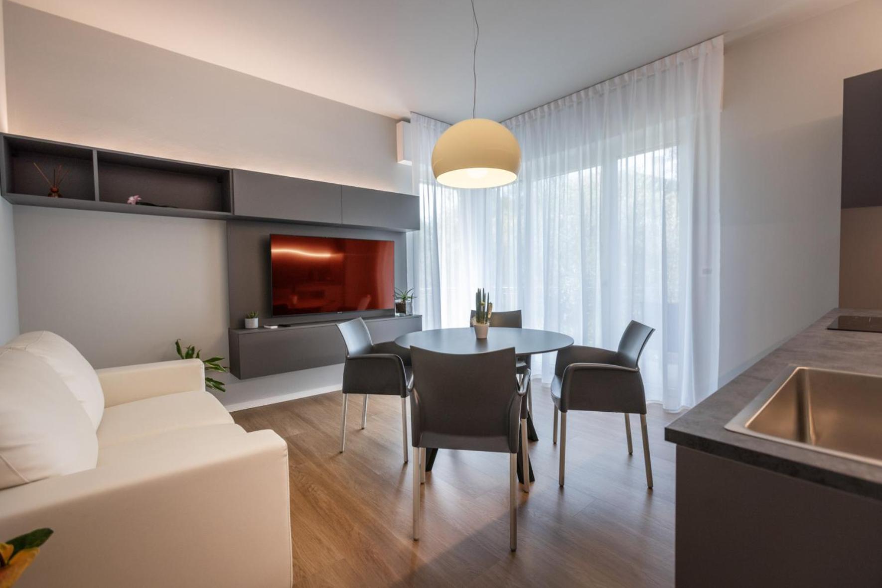 Two-Bedroom Apartment - Dependence photo 1