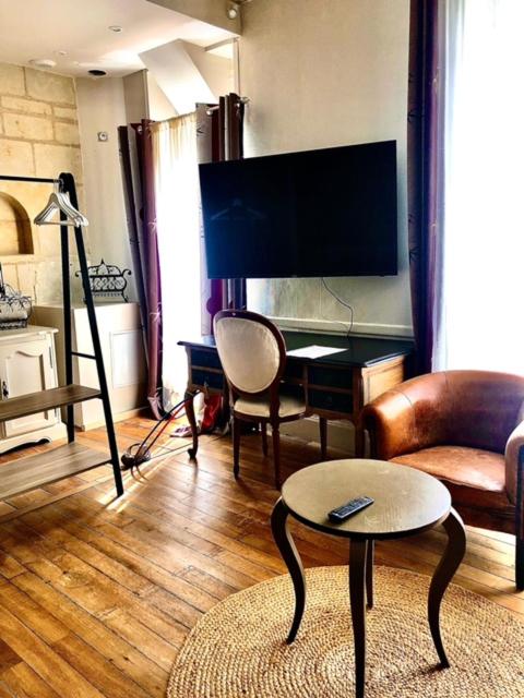 Double Room - Photo 11