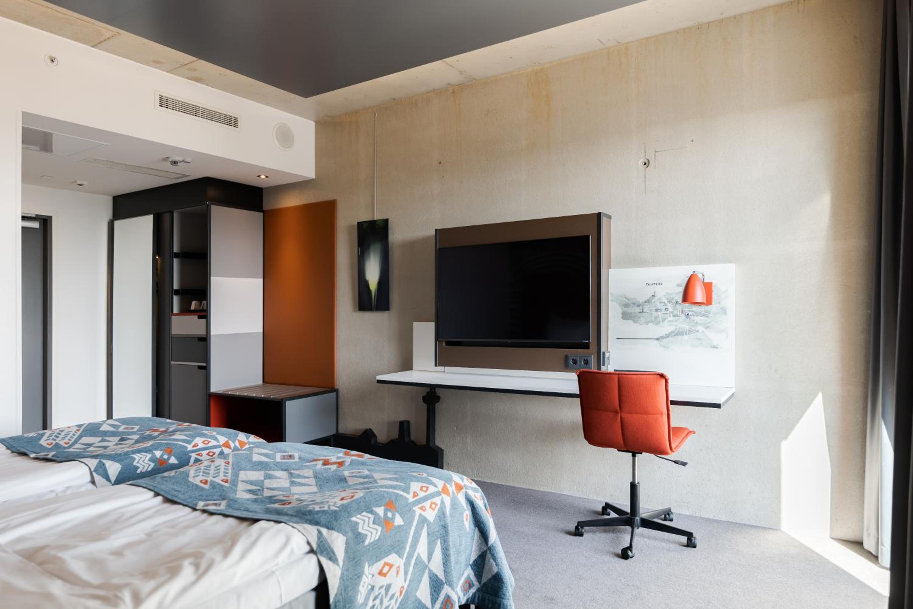 Standard Twin Room with Extra Bed