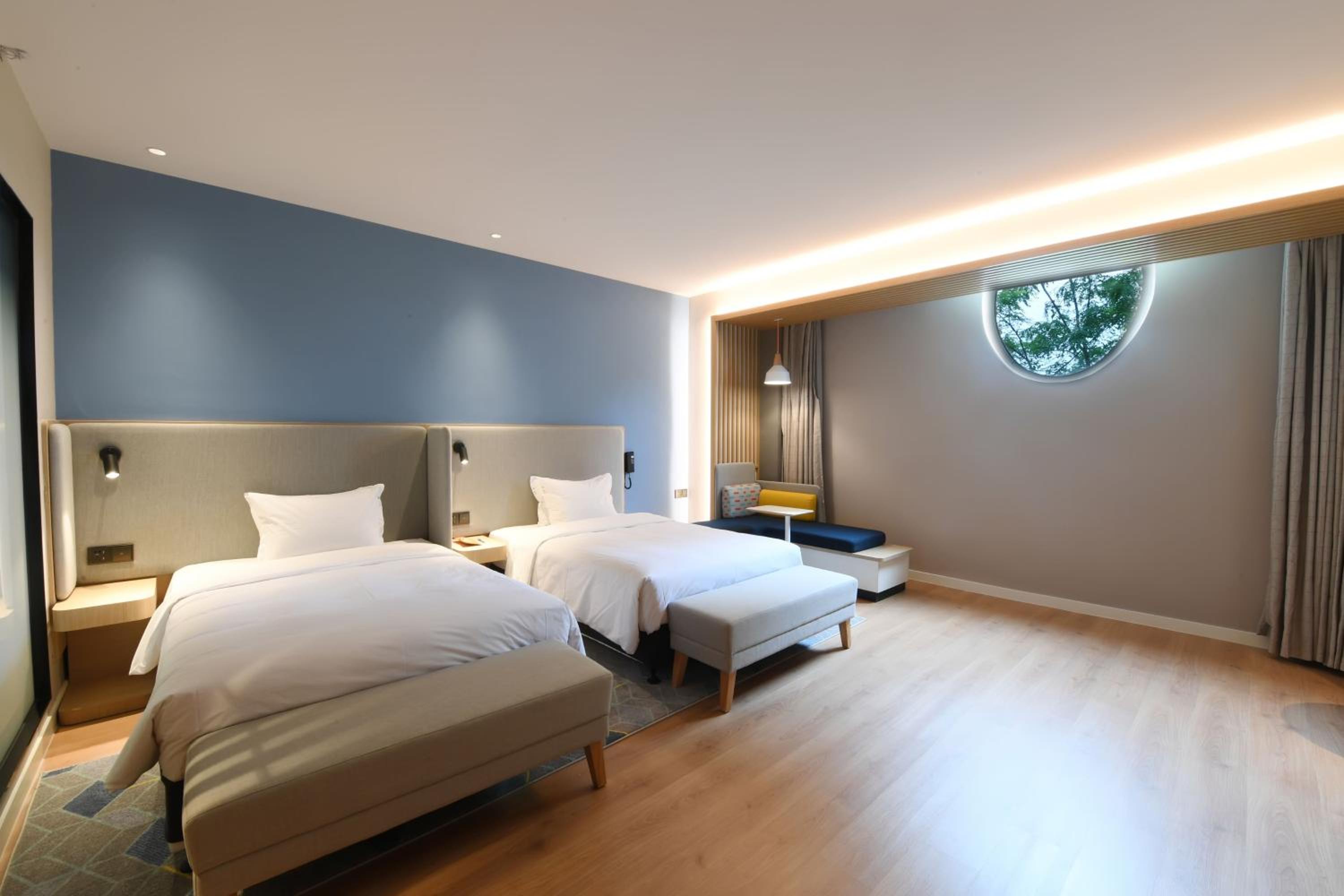 Standard Twin Room with Extra Floor Space photo 3