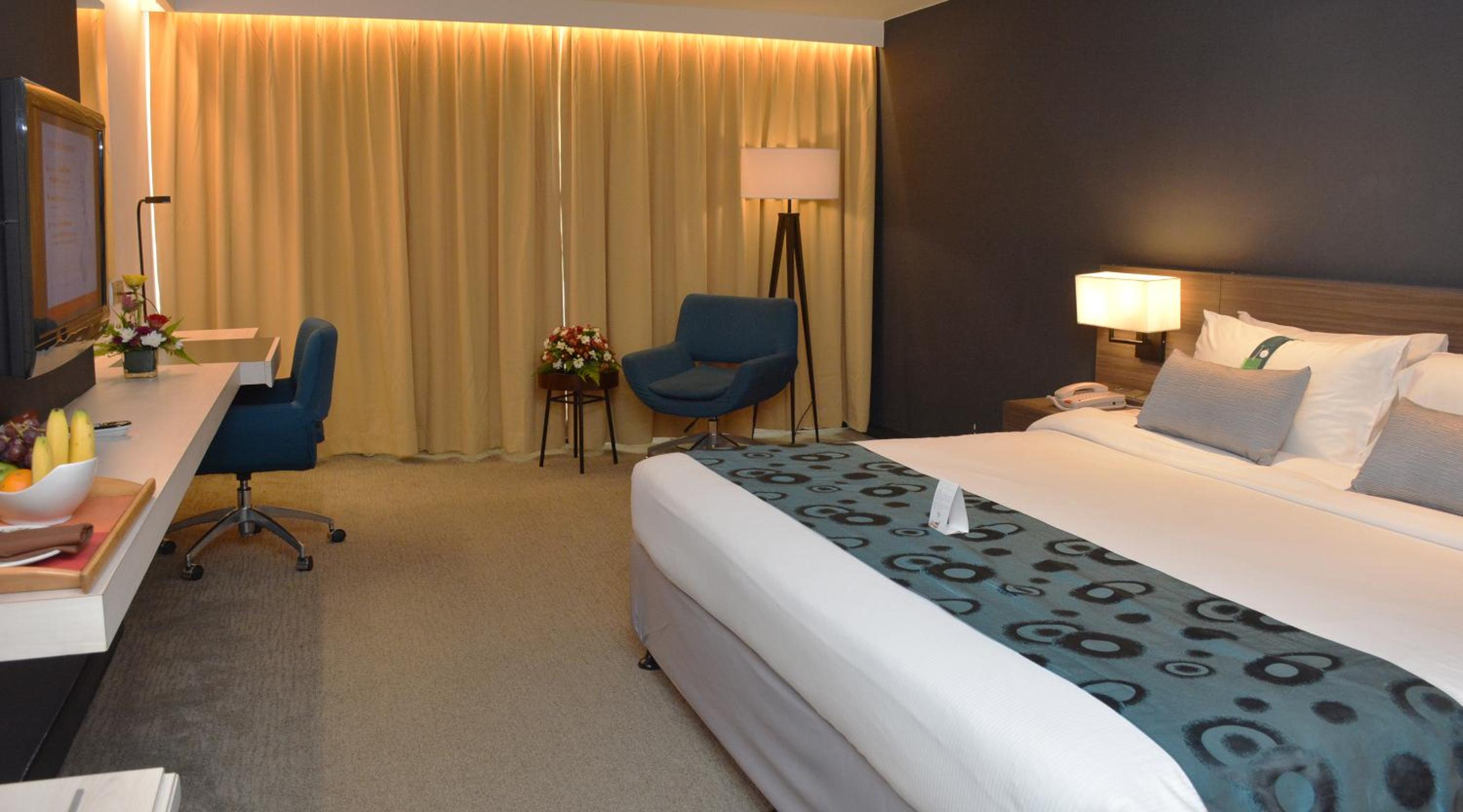 Deluxe Room - King Bed (River View) - Photo 3