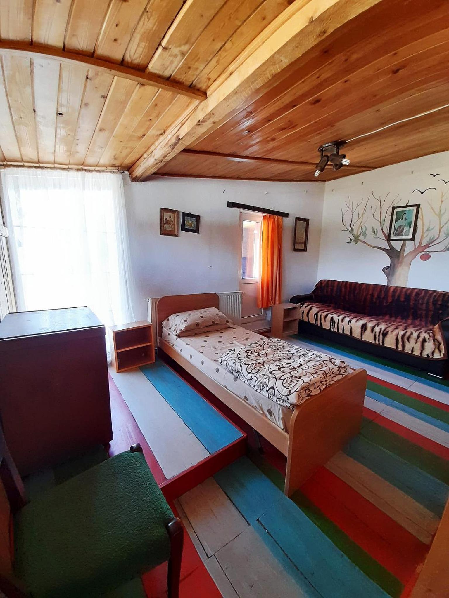 Family Room - Photo 5