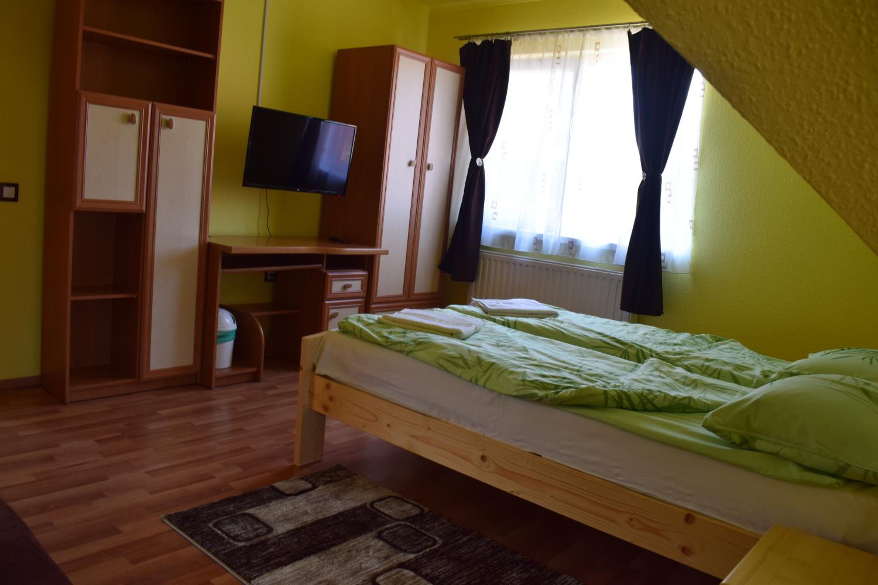 Four-Bedroom House photo 1