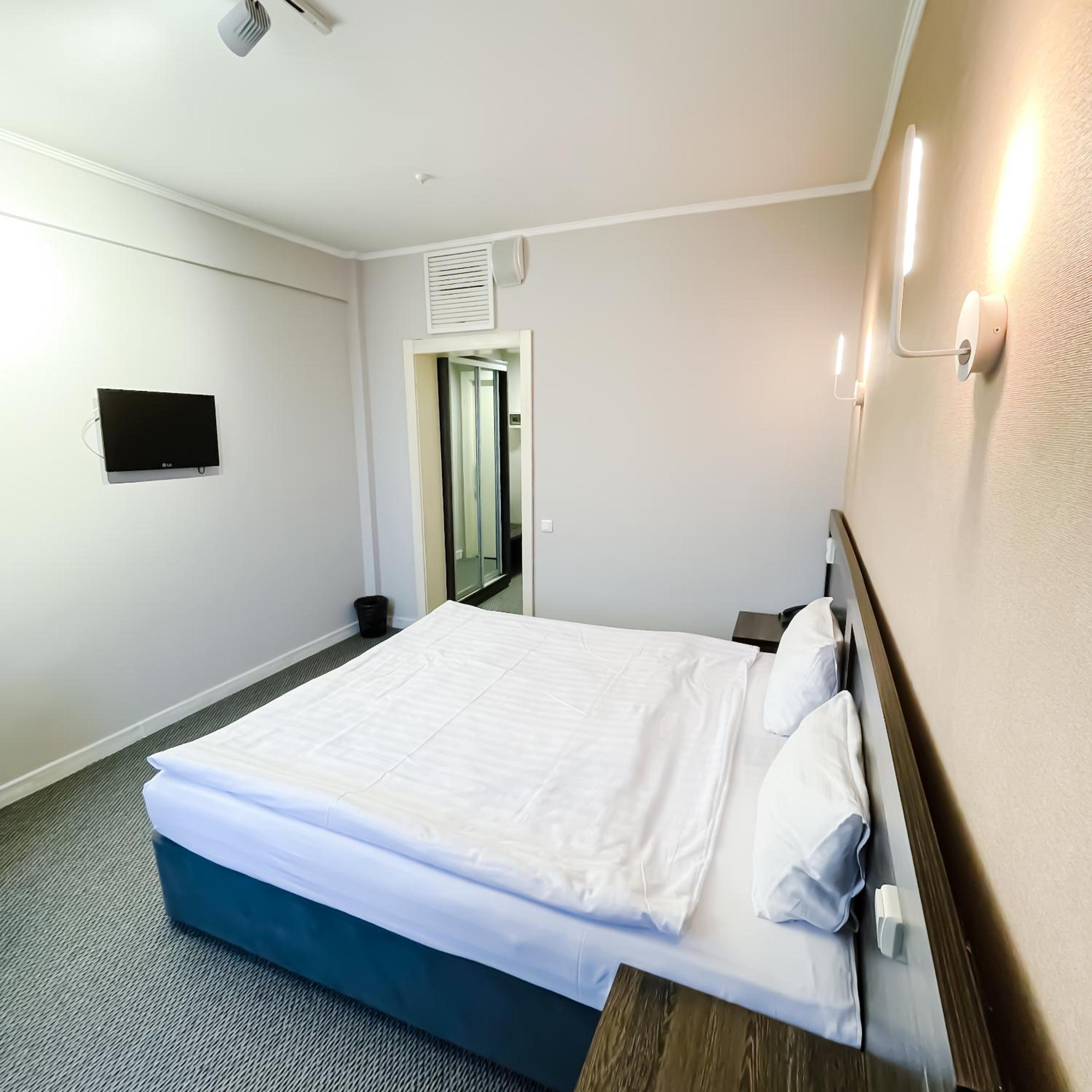 Standard Double Room photo 3