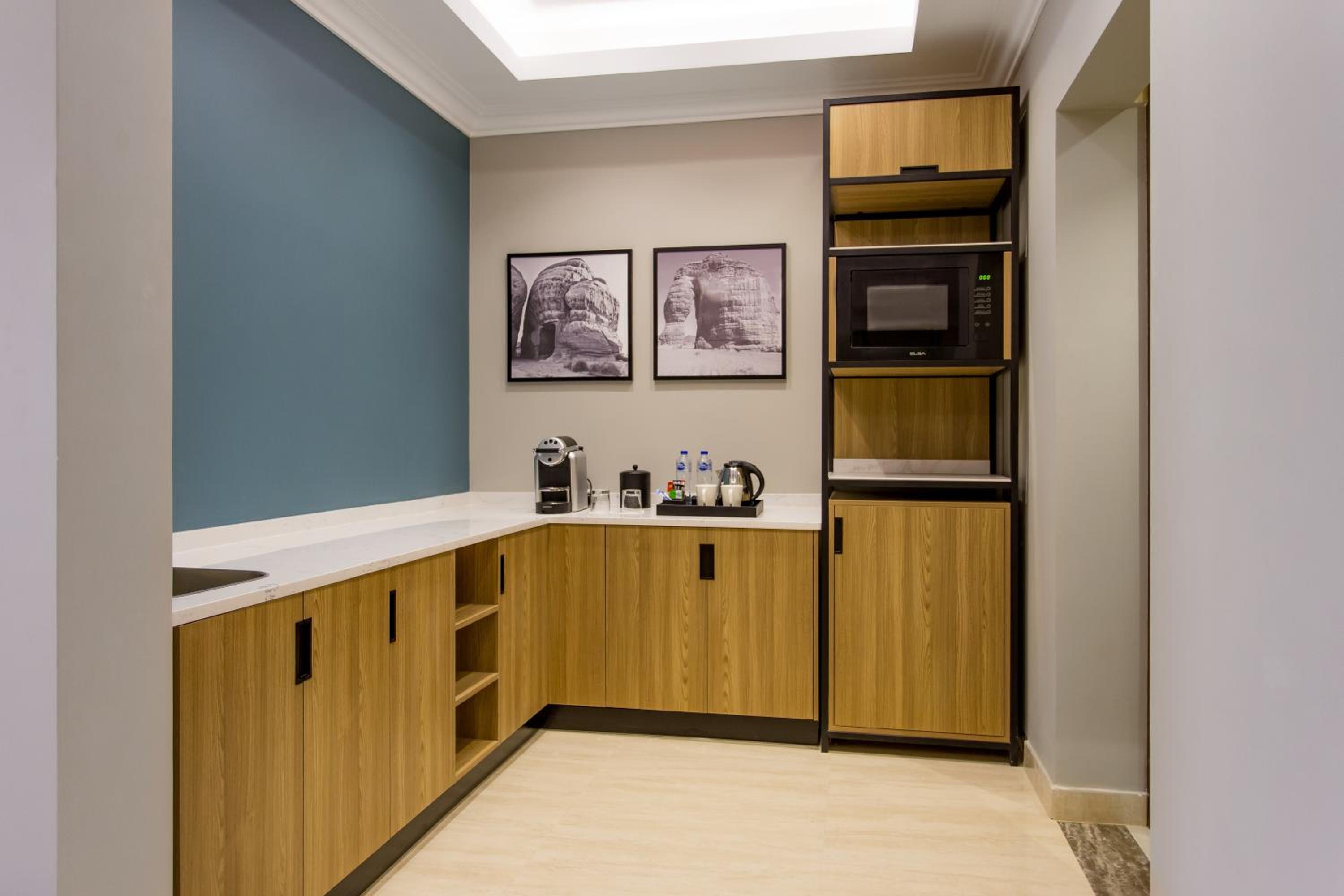 Two-Bedroom Duplex Suite - Photo 6