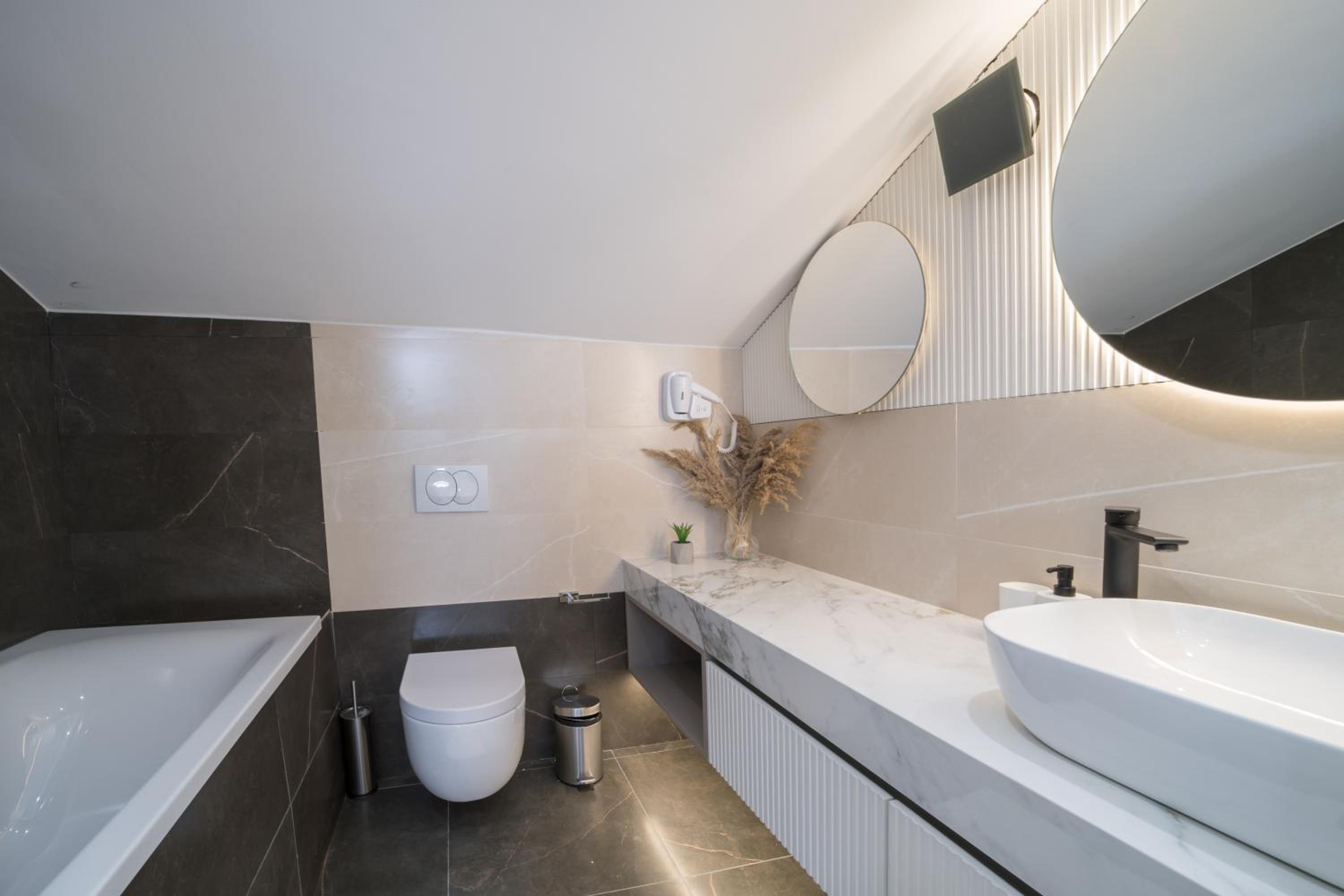 Two-Bedroom Villa - Photo 41