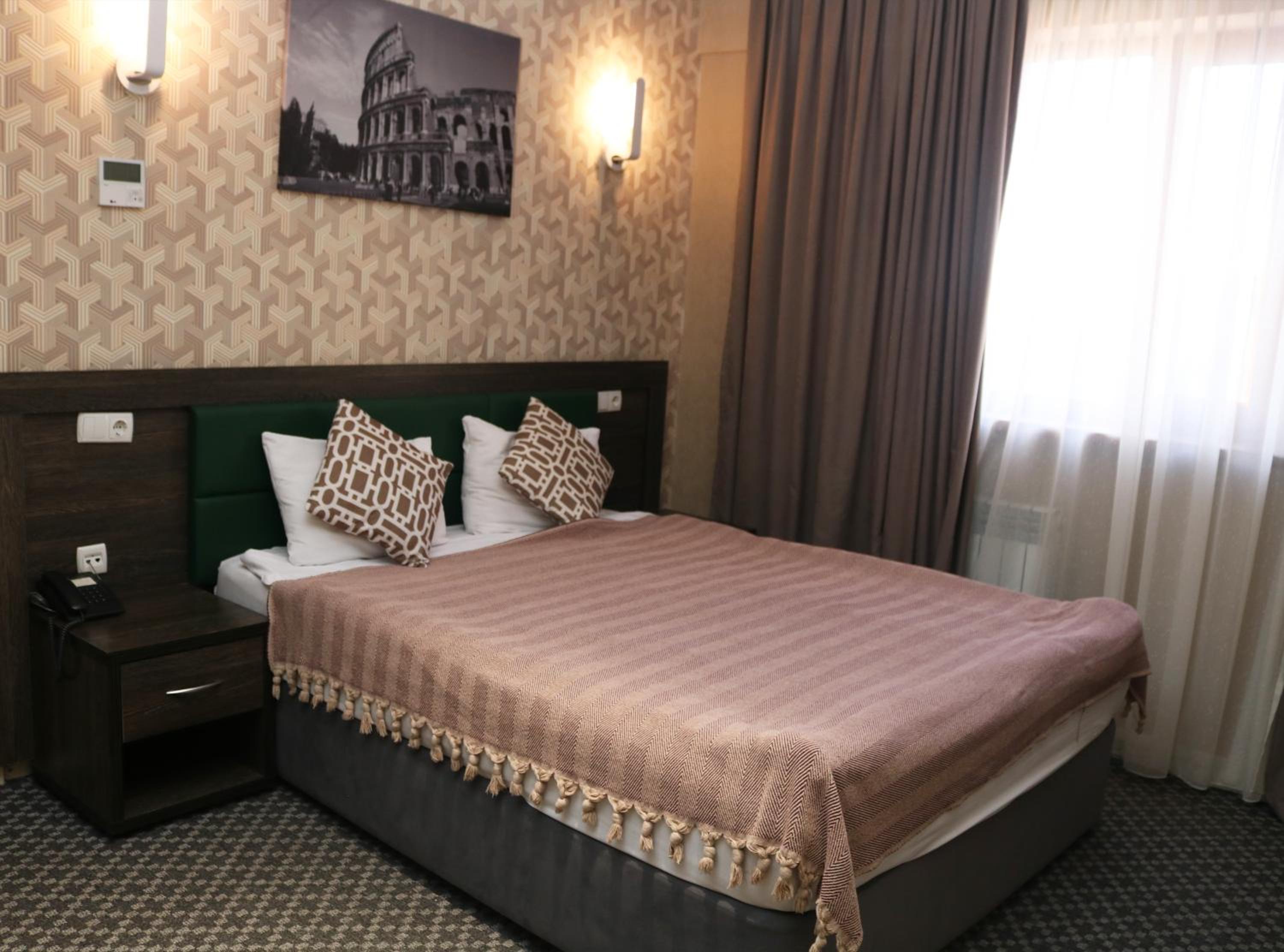 One-Bedroom Suite photo 2